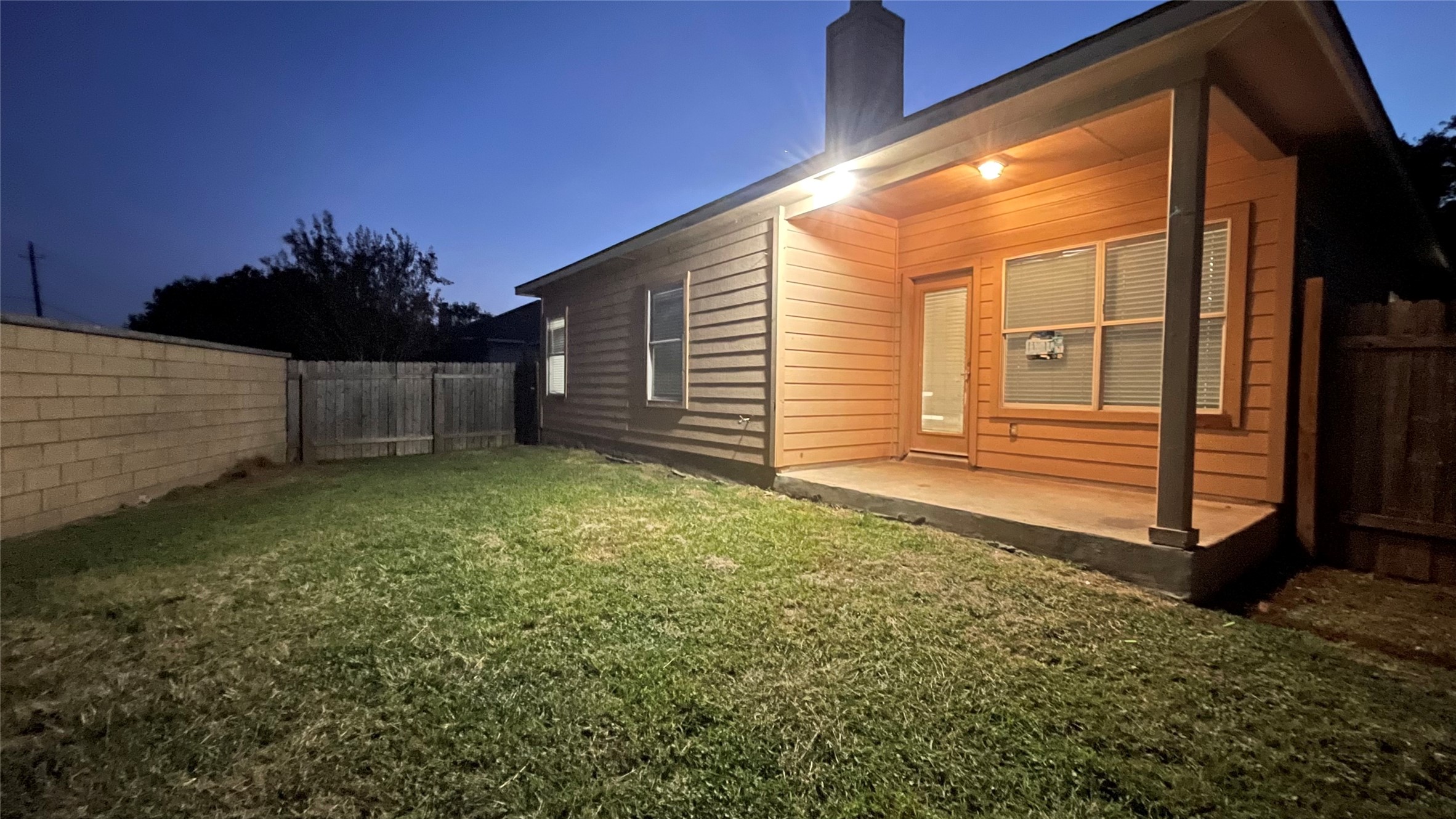 main property photo 10