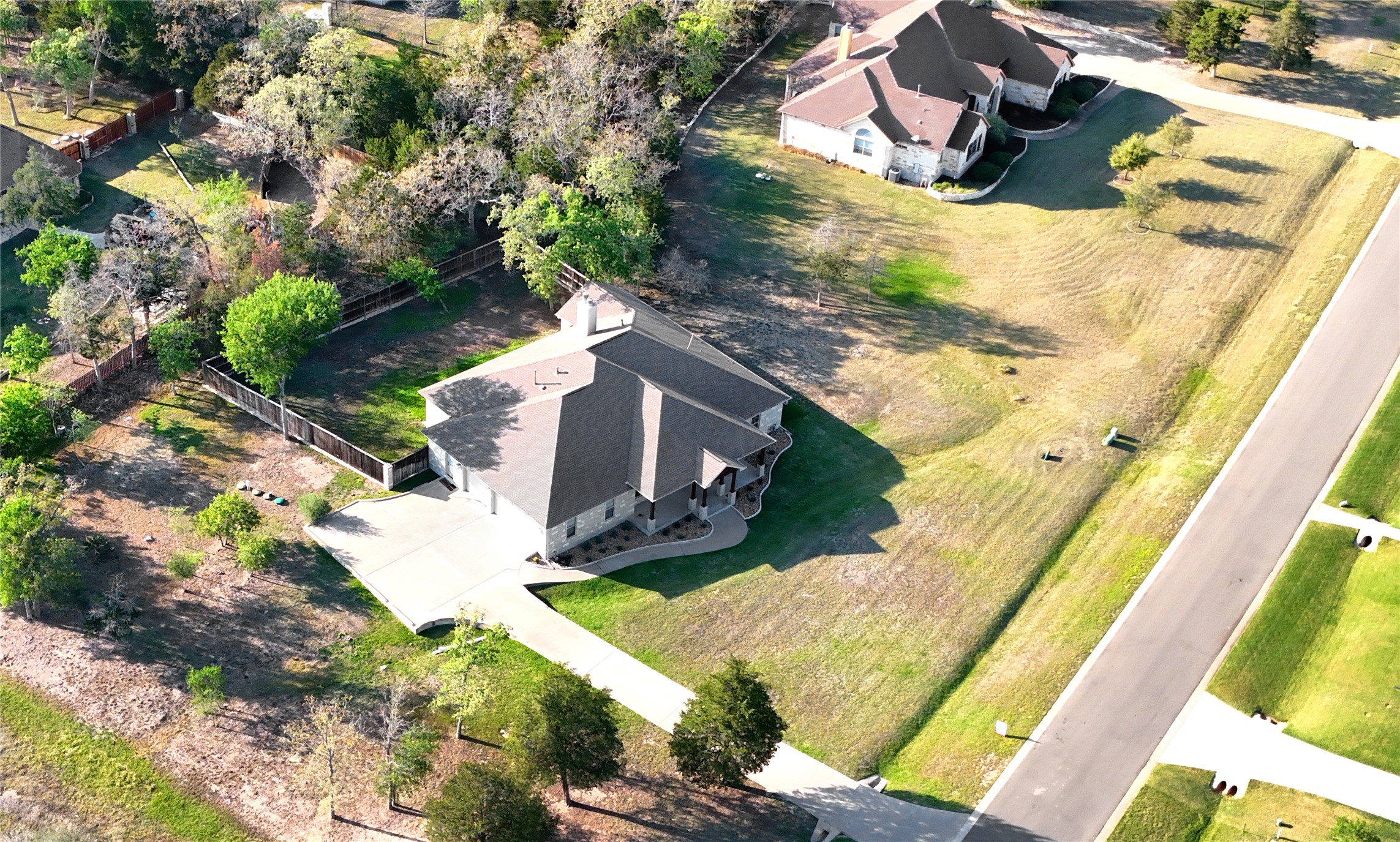 main property photo 34