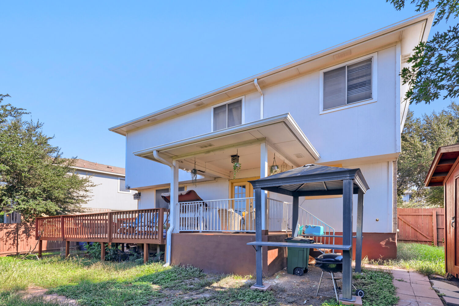 main property photo 25