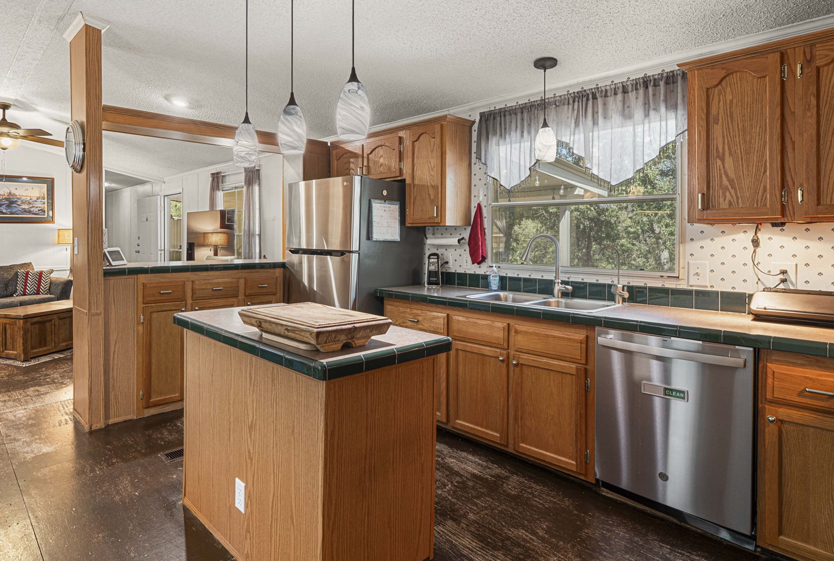 main property photo 27