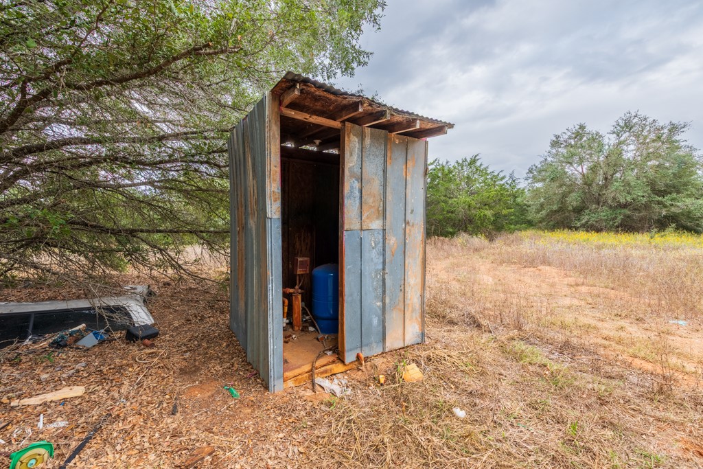 main property photo 27