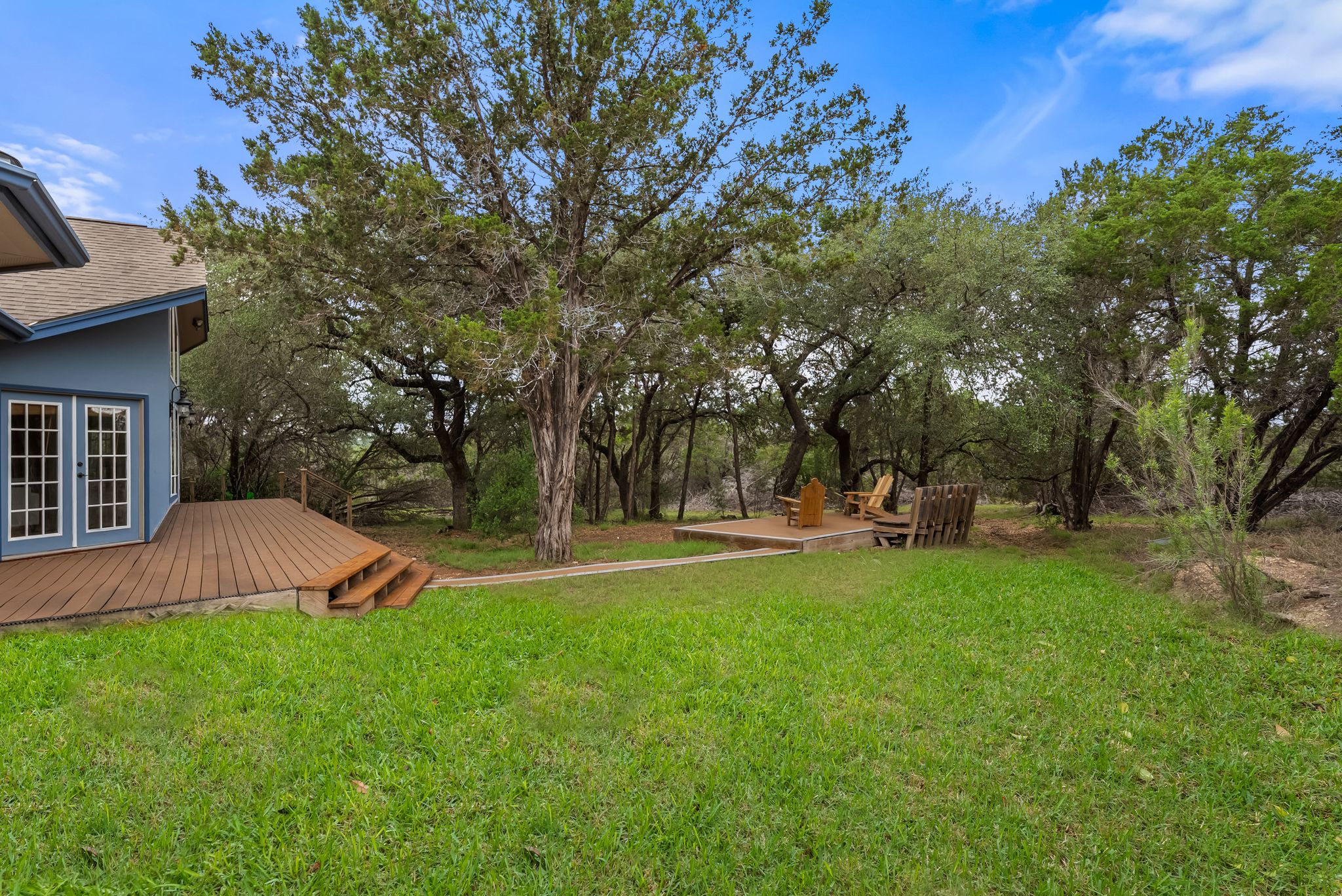 main property photo 33