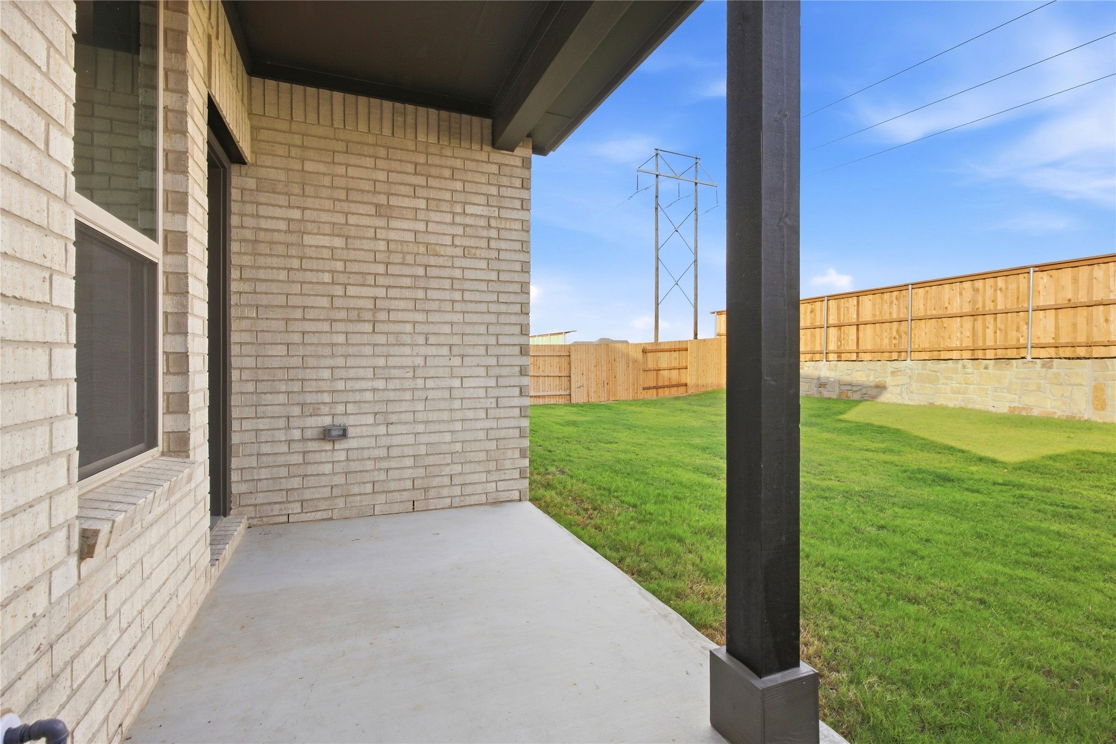 main property photo 32