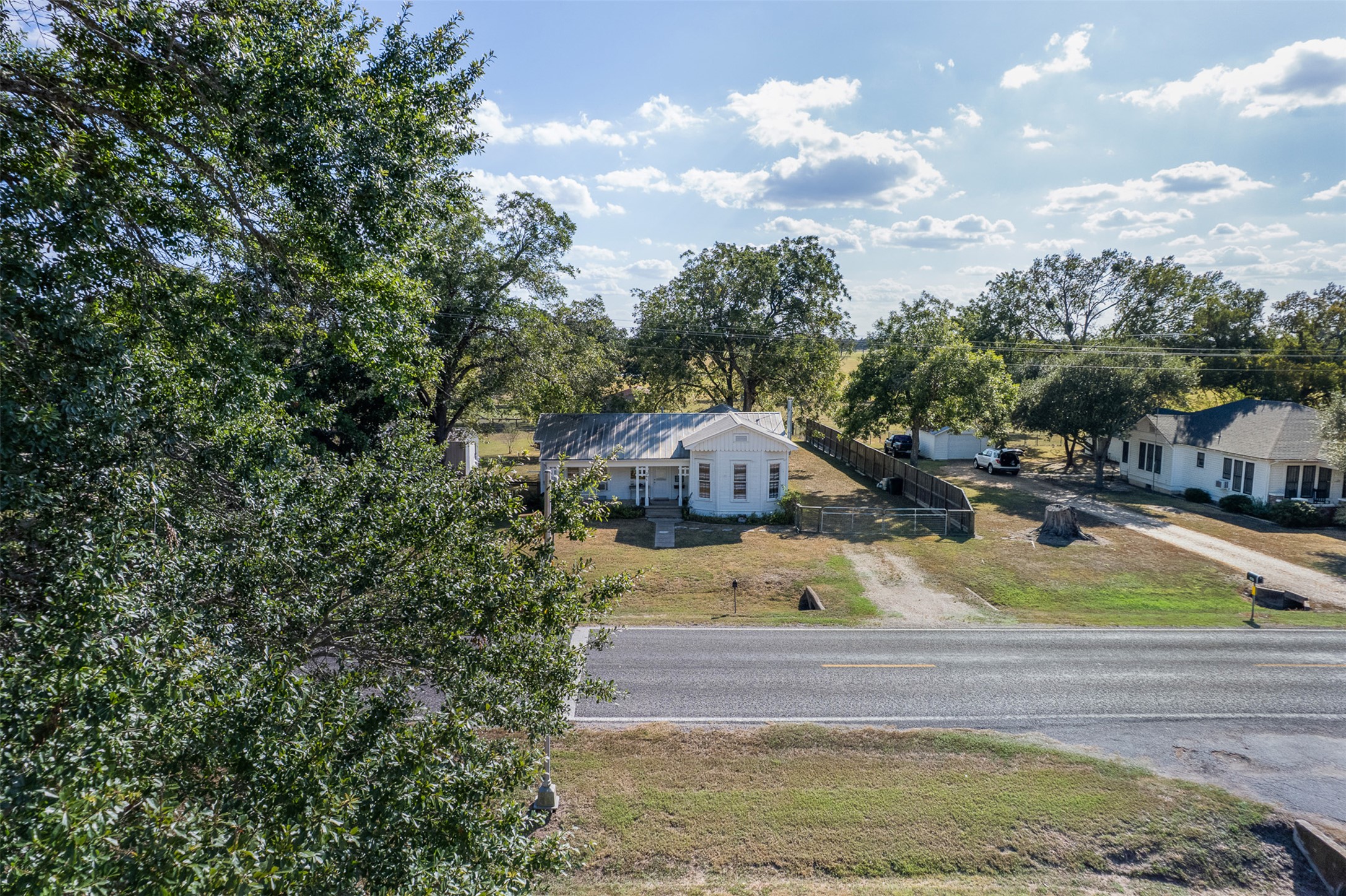 main property photo 31