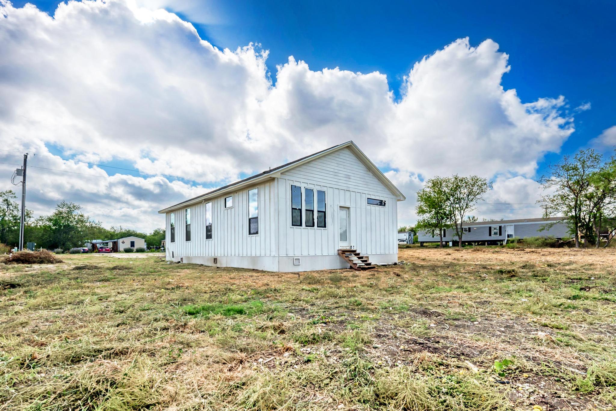 main property photo 35