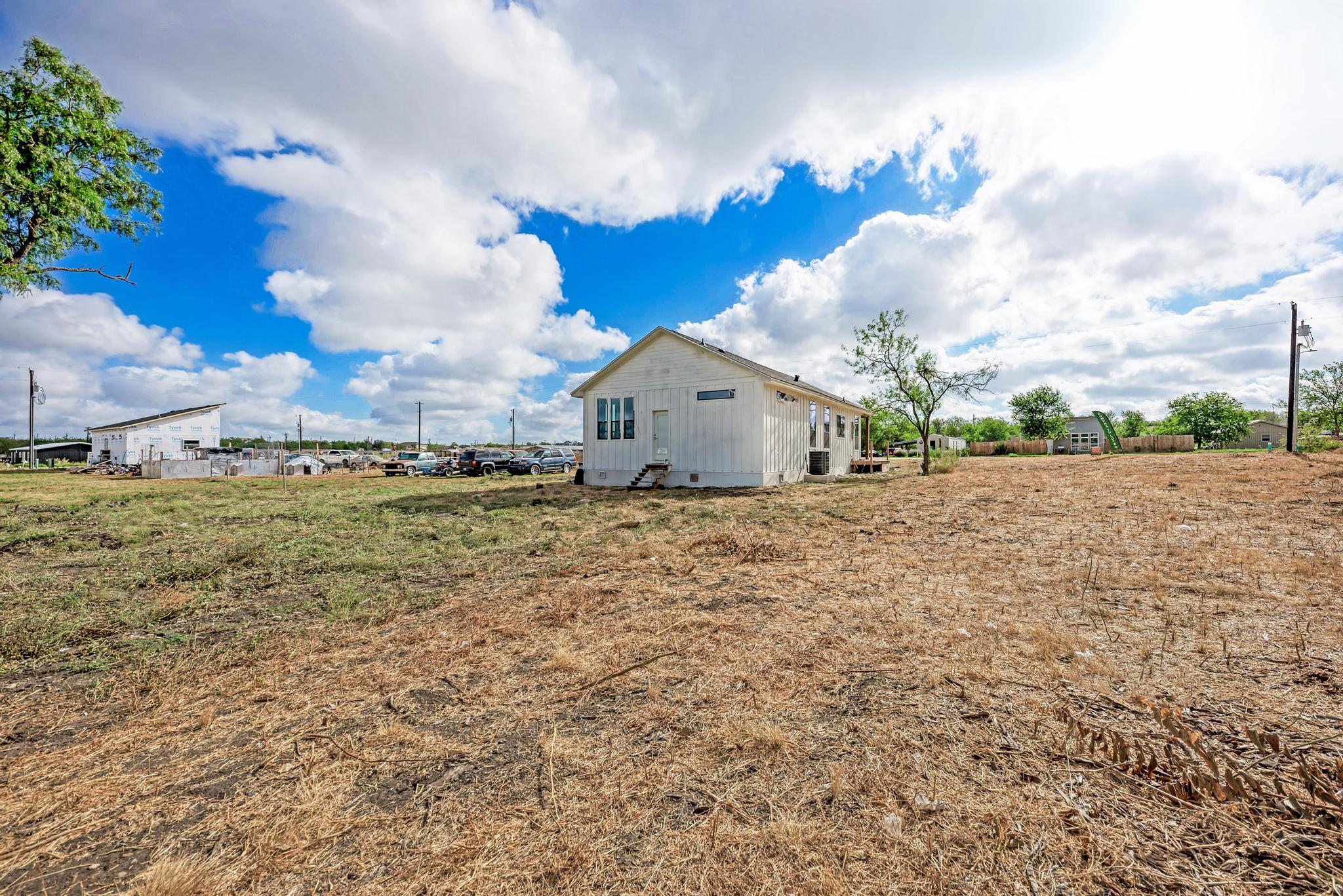 main property photo 36