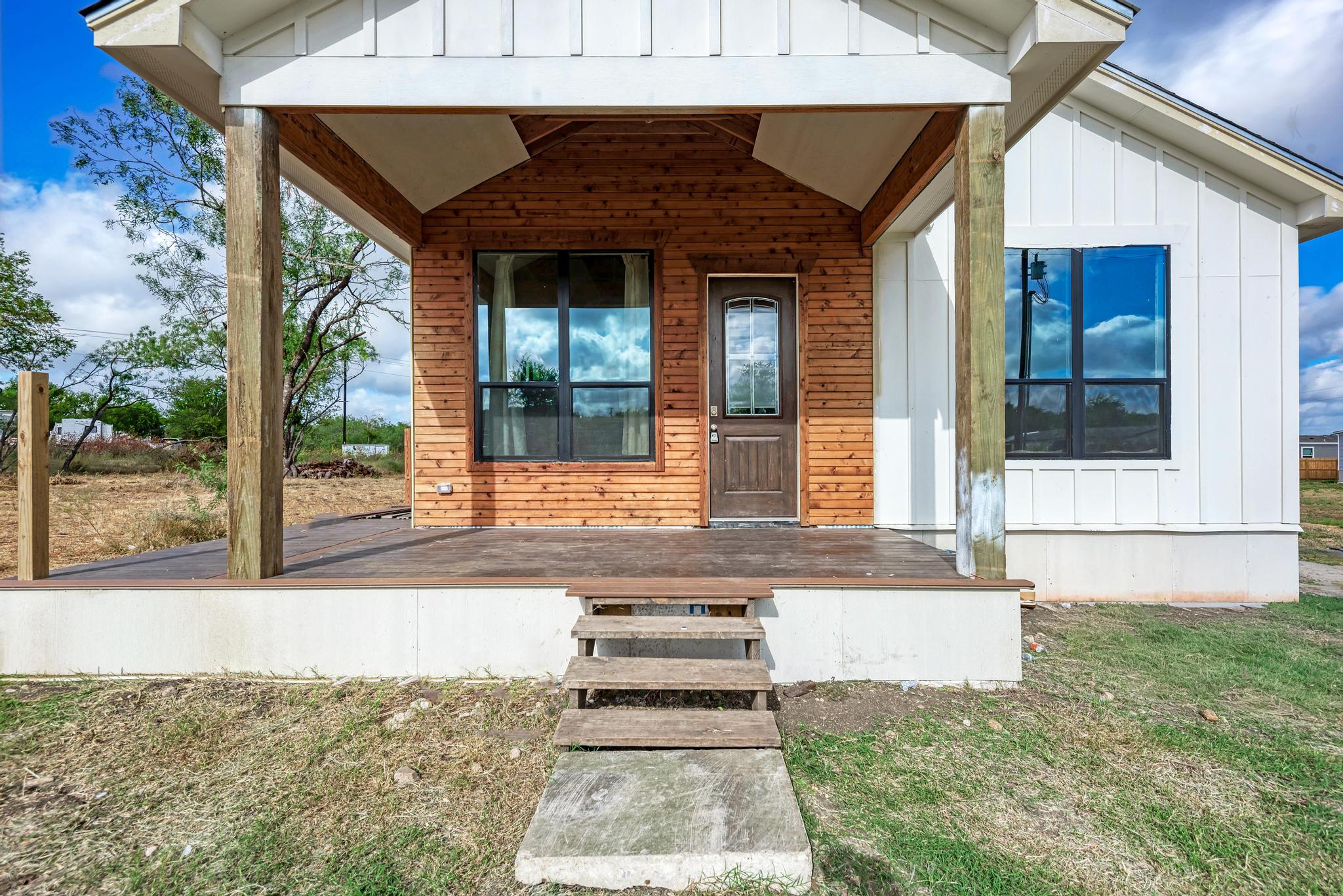 main property photo 6