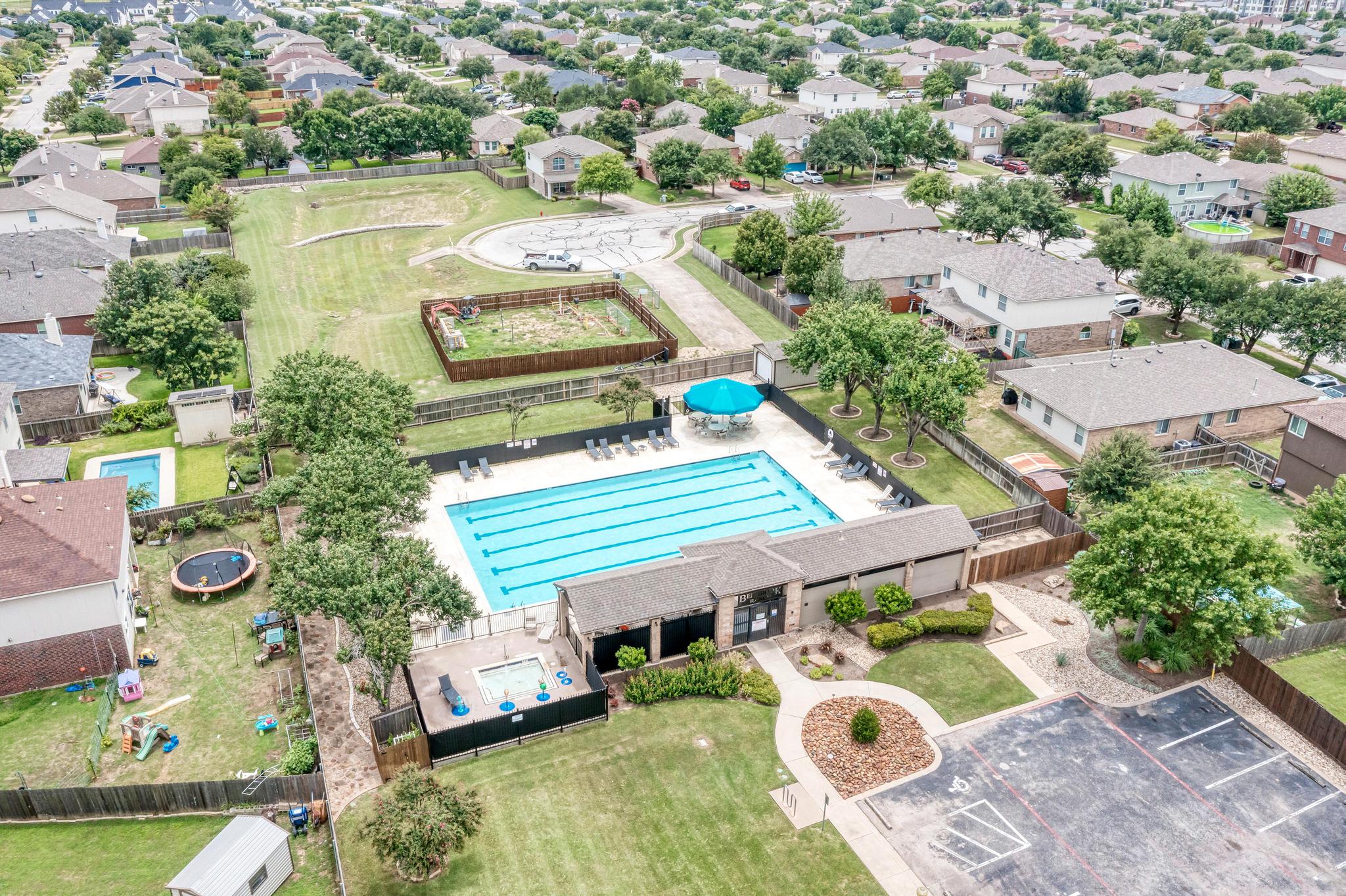 main property photo 38
