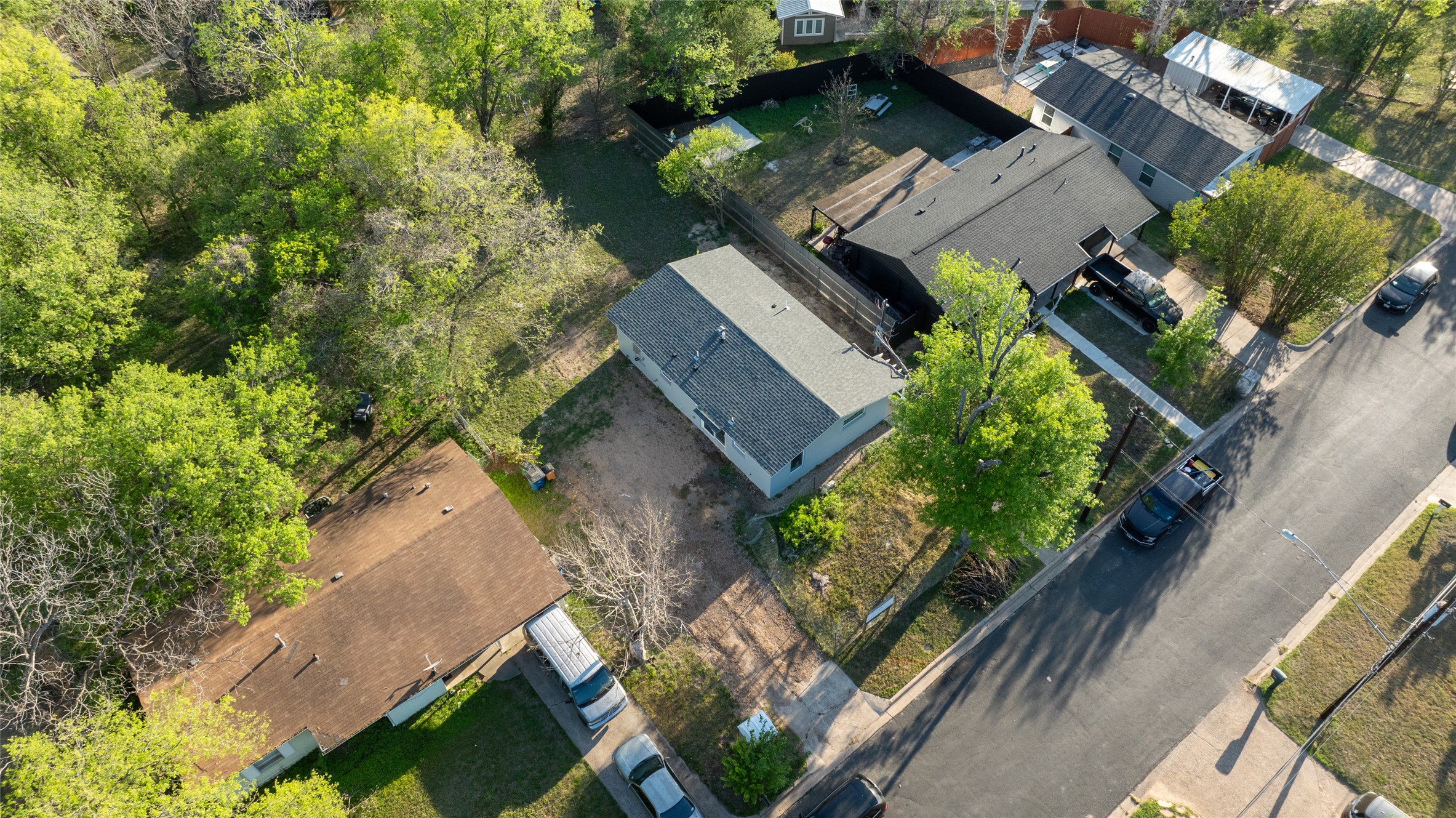 main property photo 32