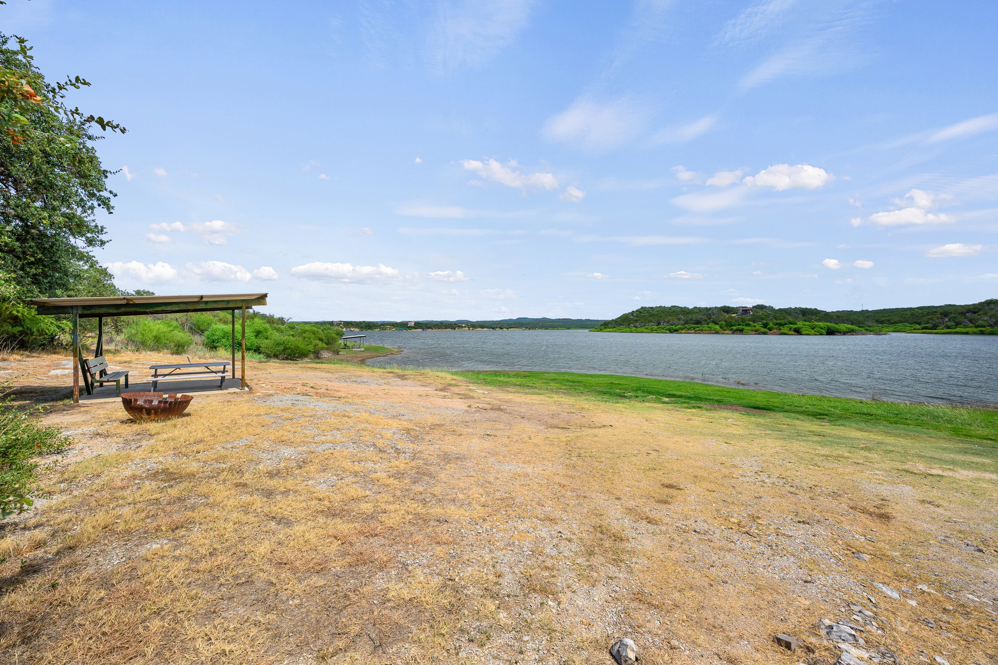 main property photo 39