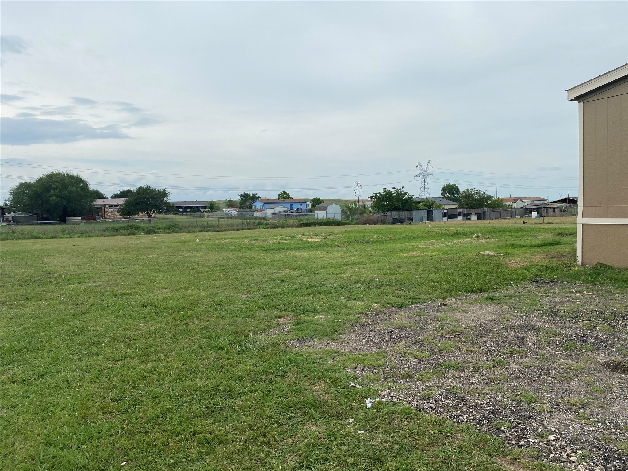 main property photo 17