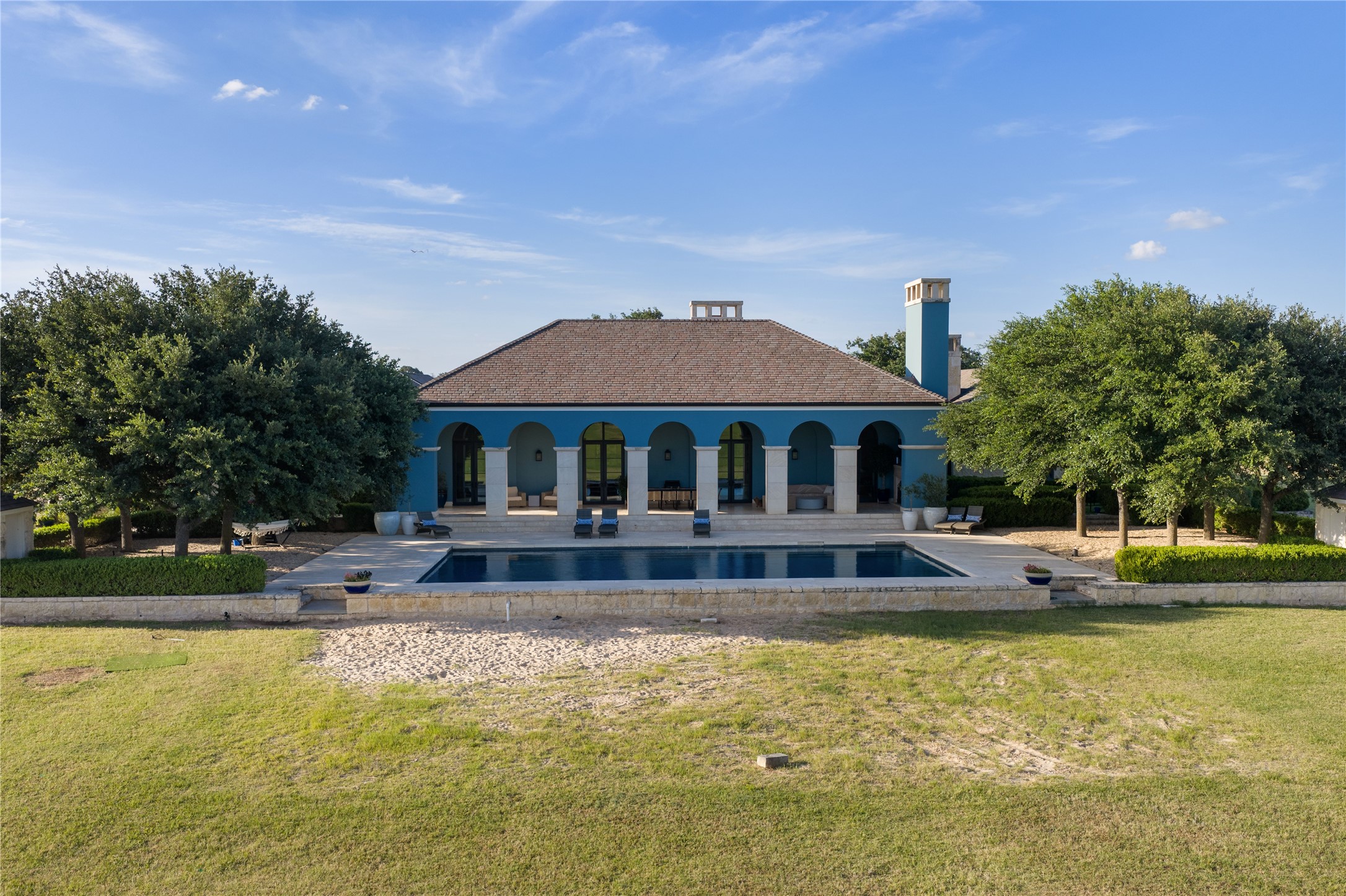 main property photo 25