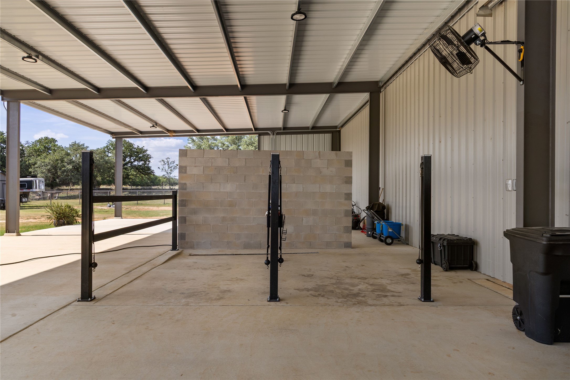 main property photo 33
