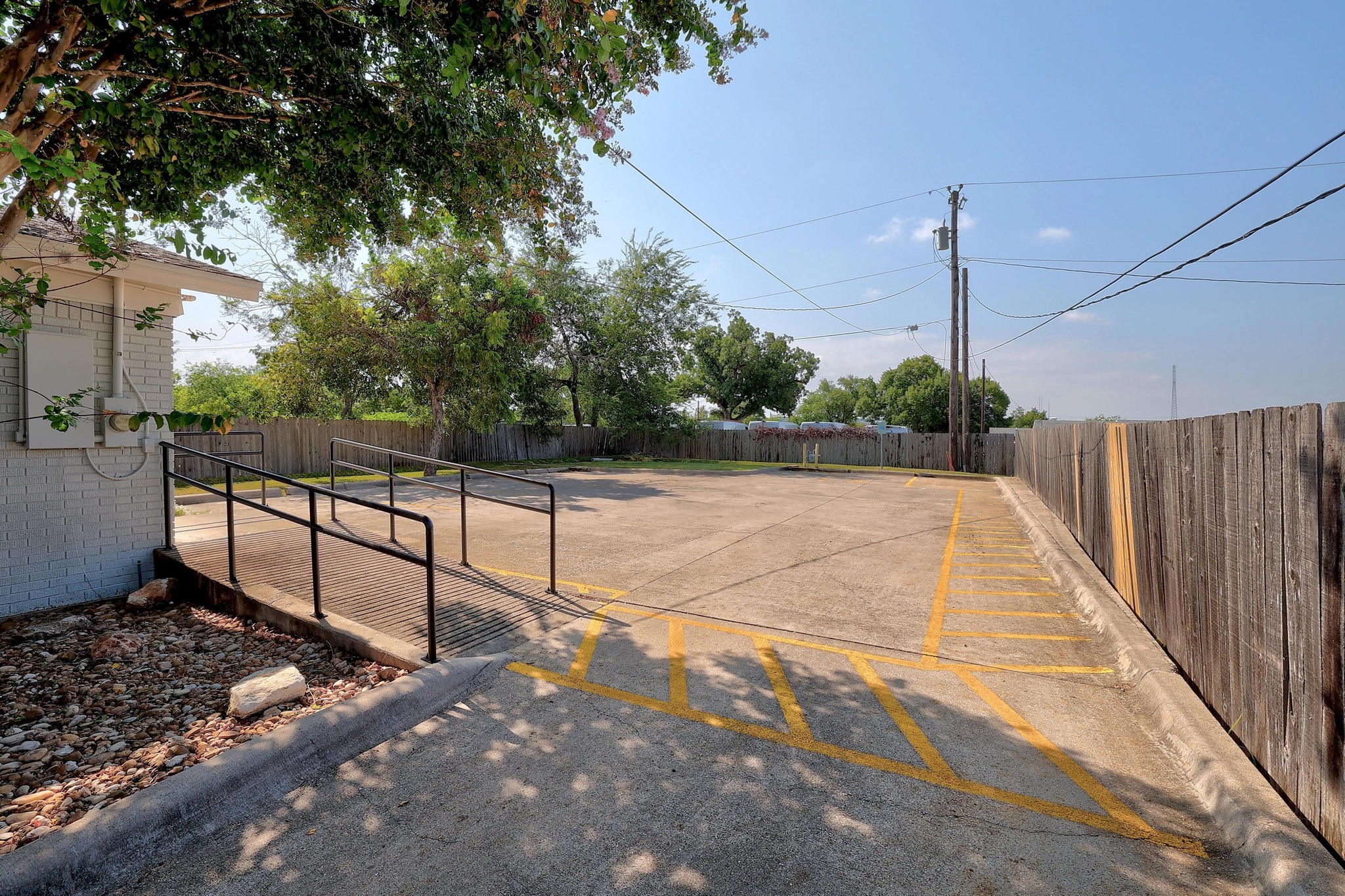 main property photo 20