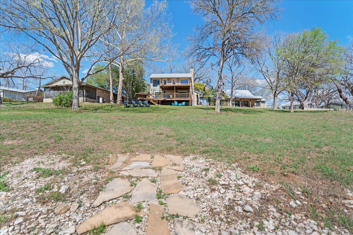 main property photo 30