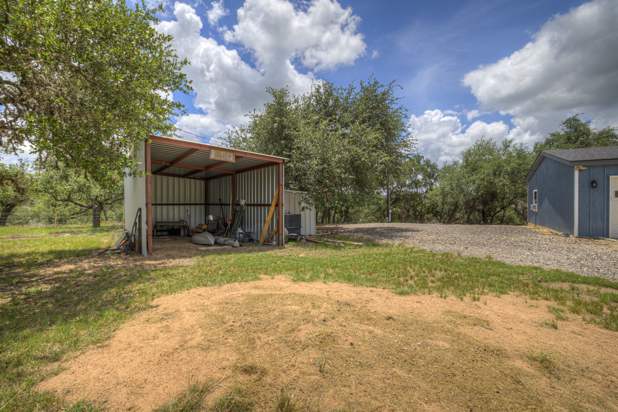 main property photo 31