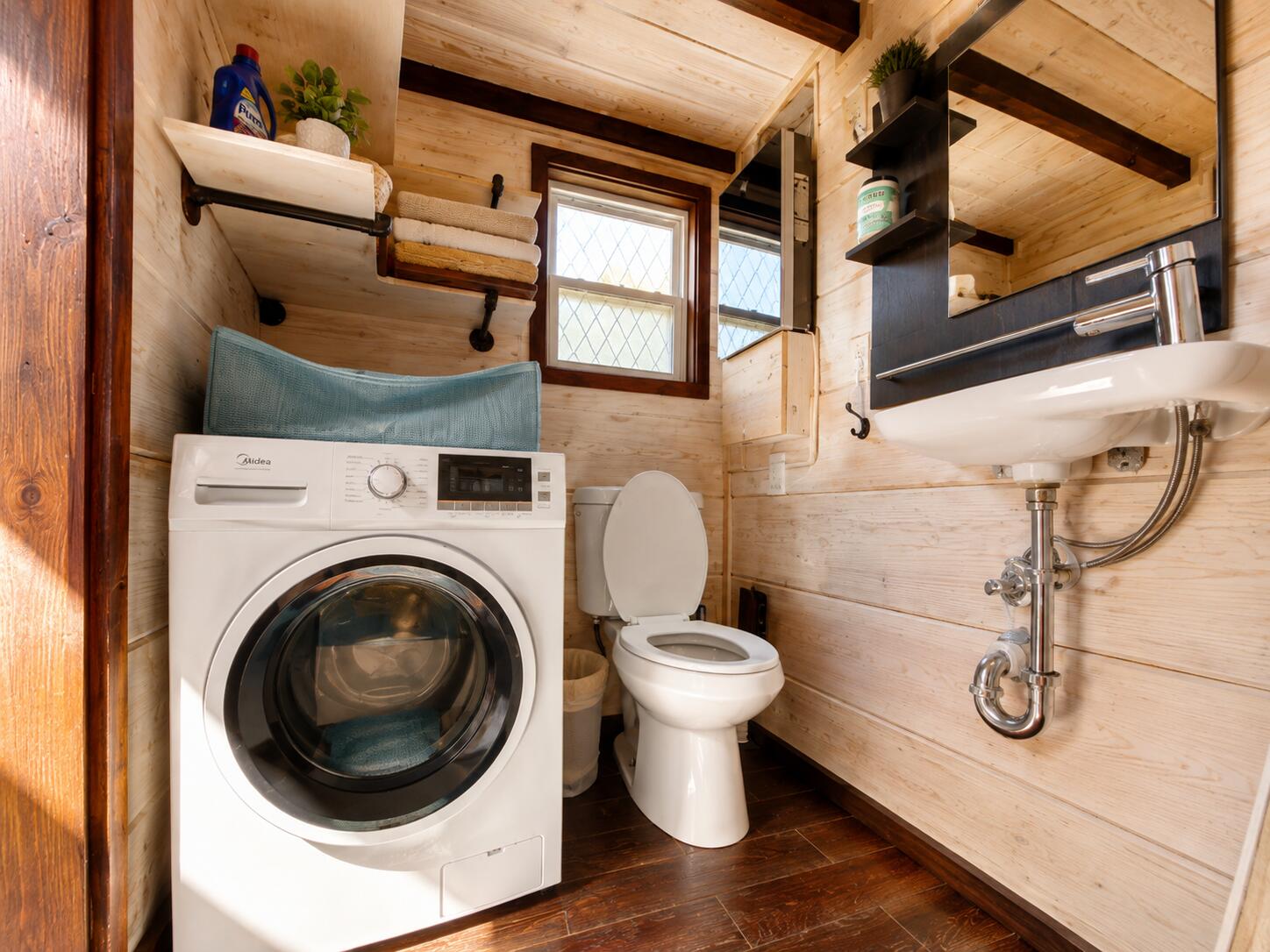 main property photo 9