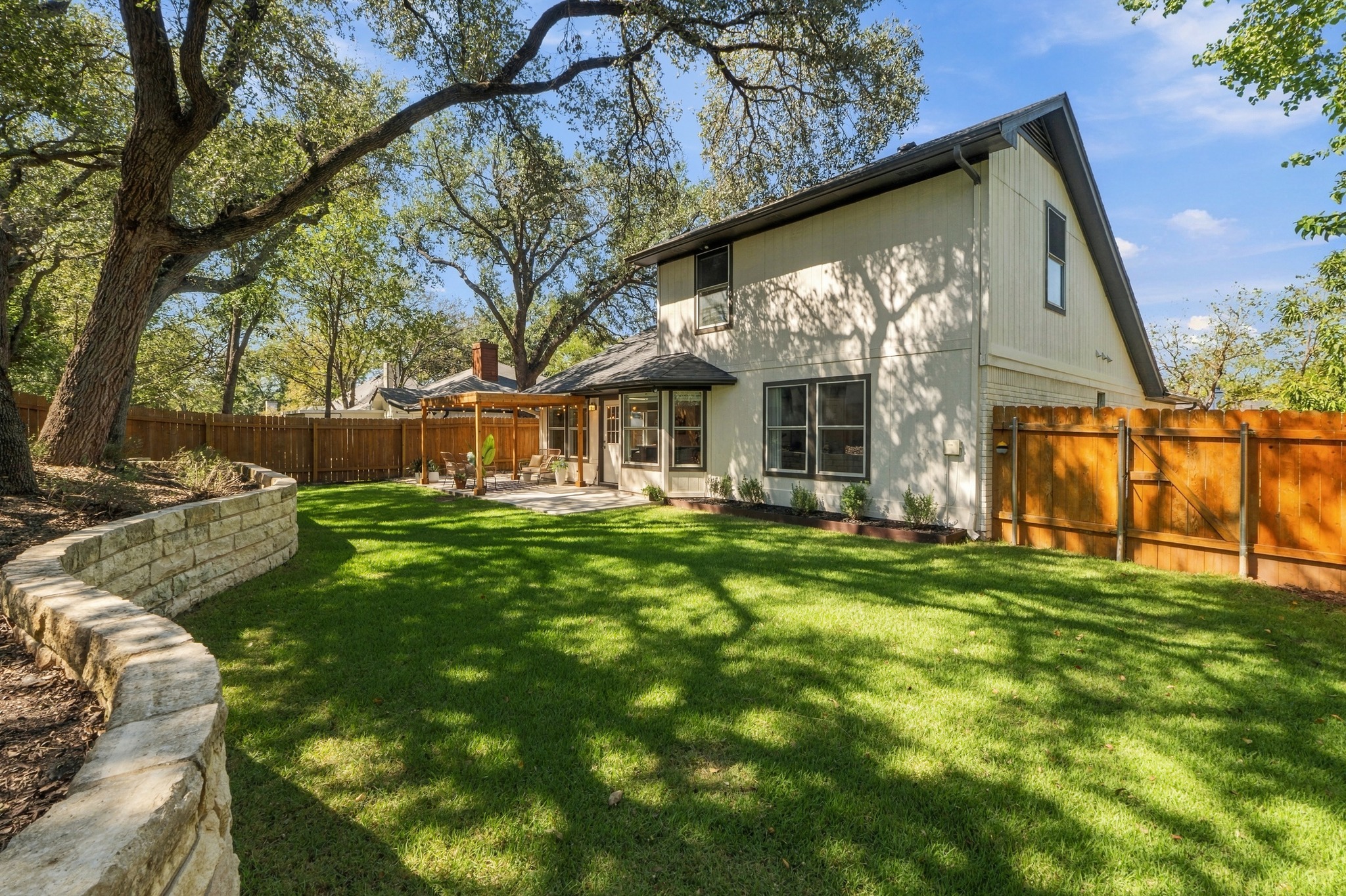 main property photo 26