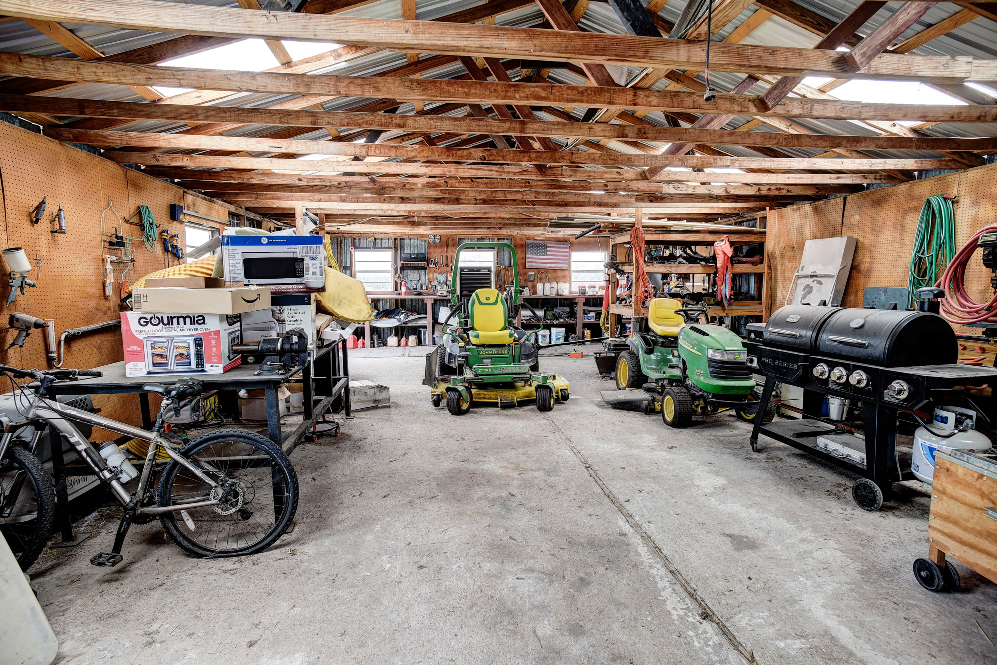 main property photo 29