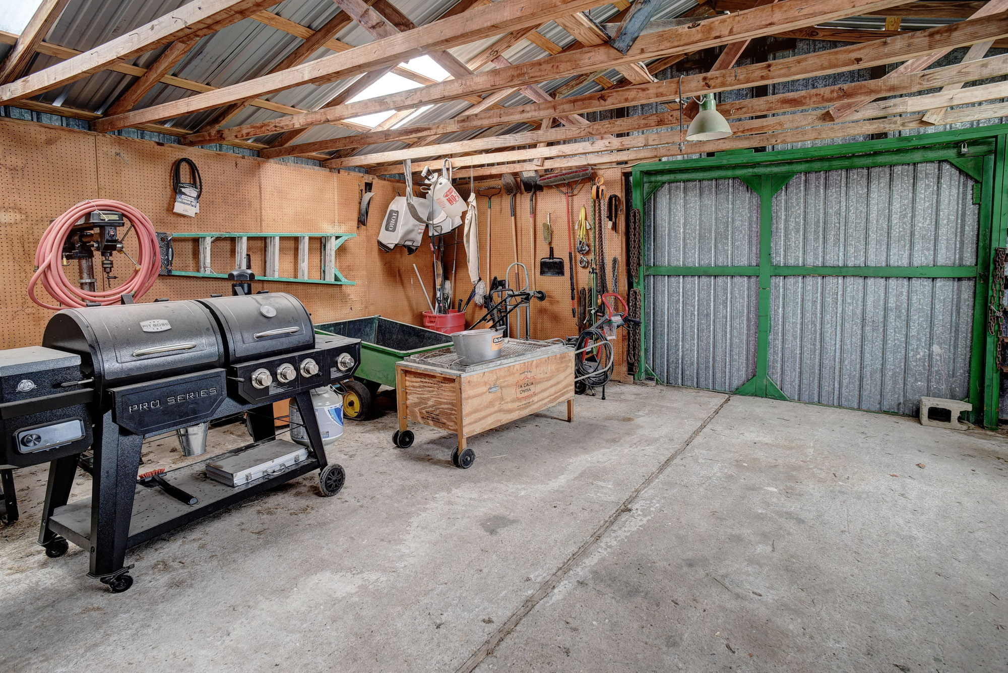 main property photo 30