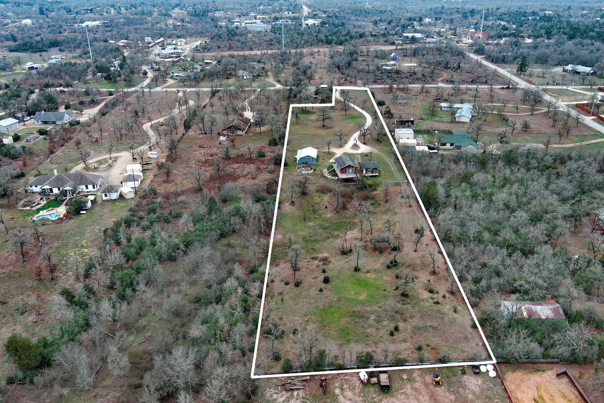 main property photo 32