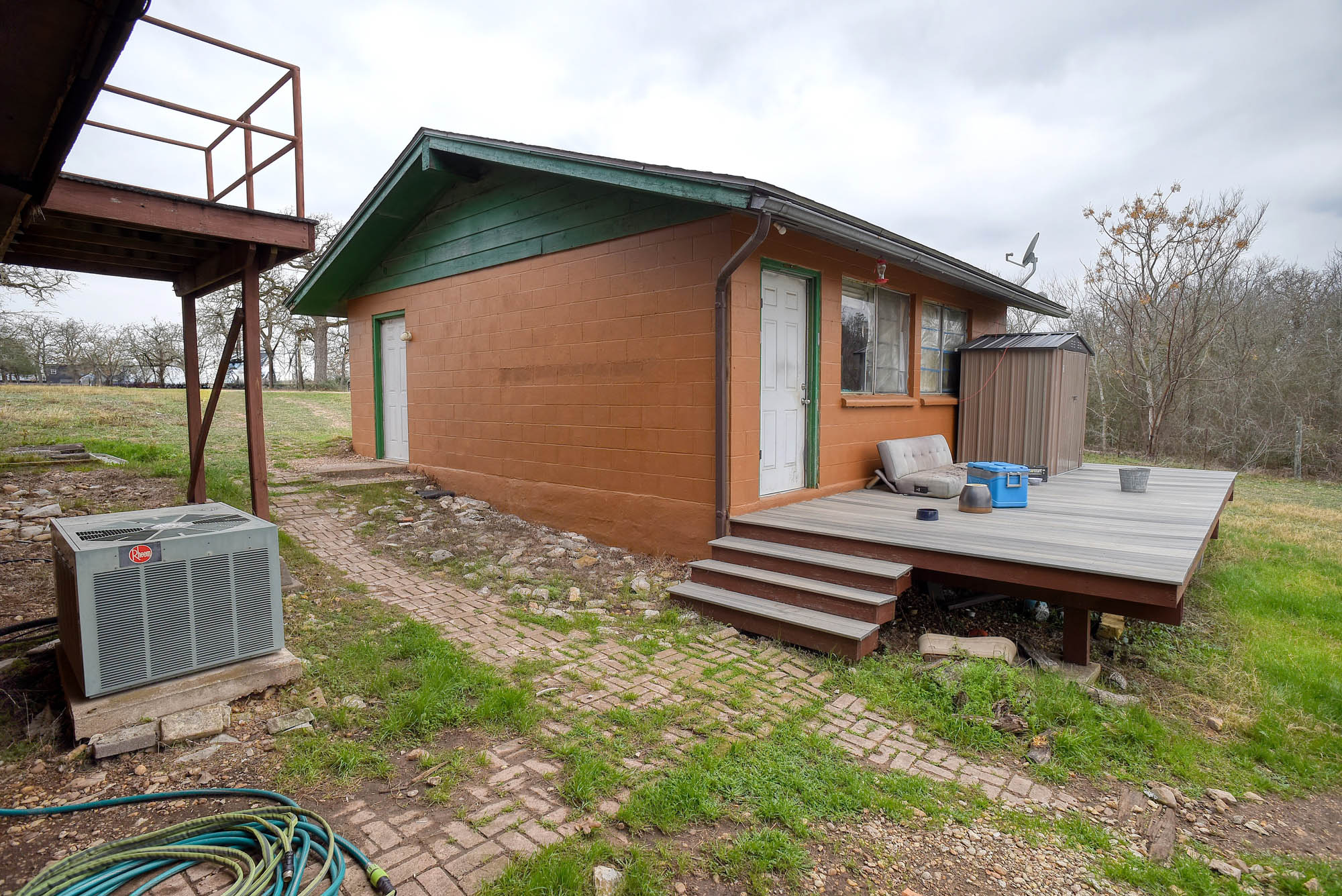 main property photo 35