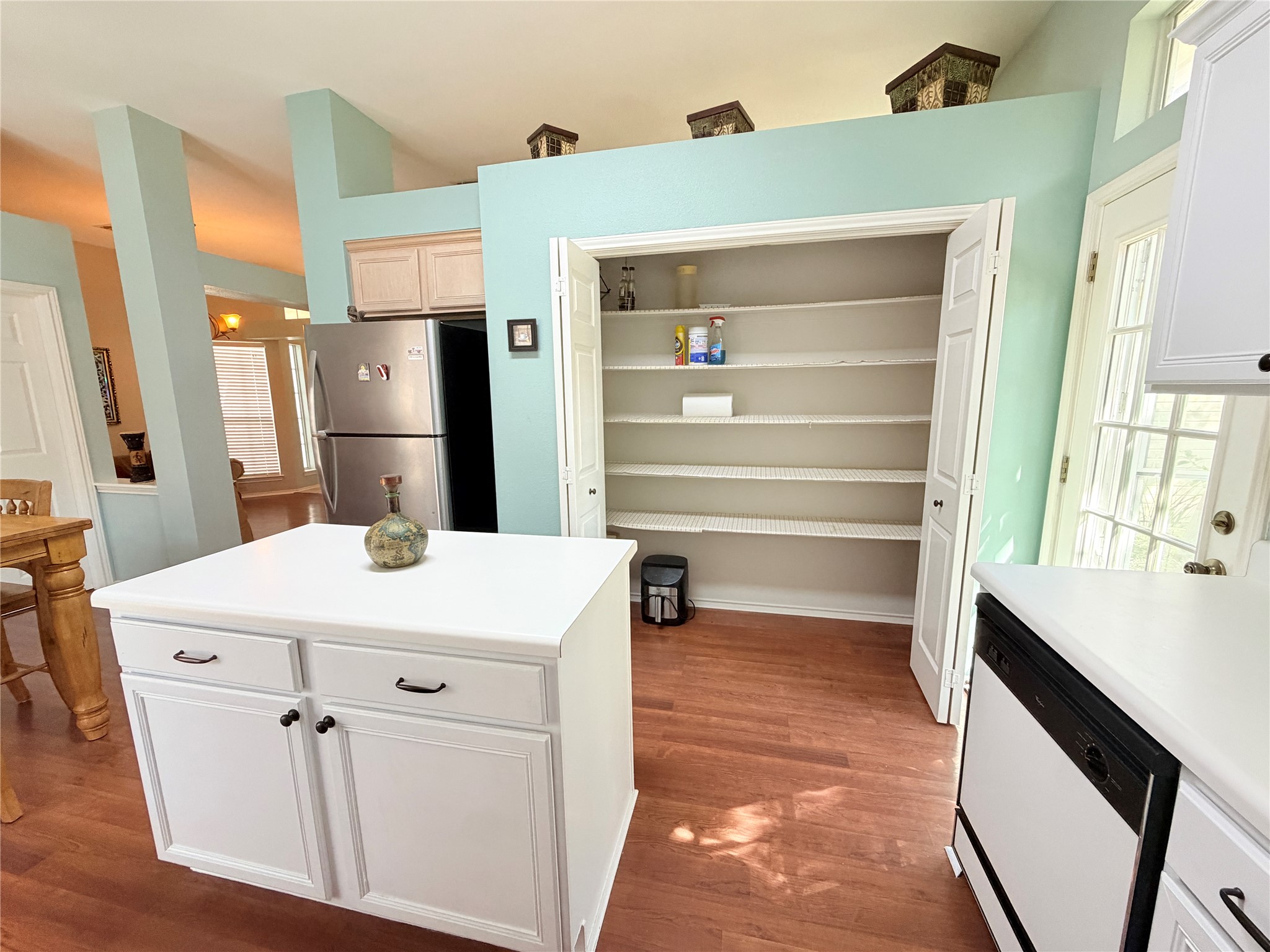 main property photo 14