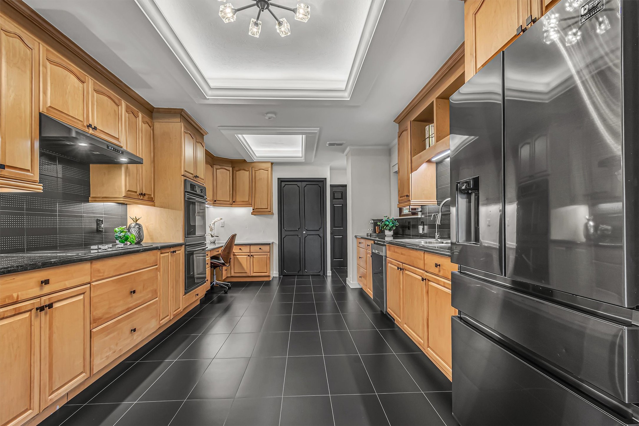 main property photo 18