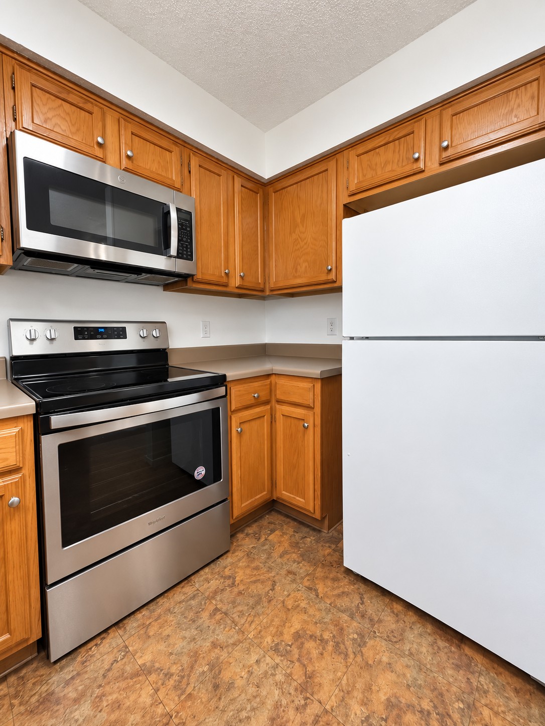 main property photo 6