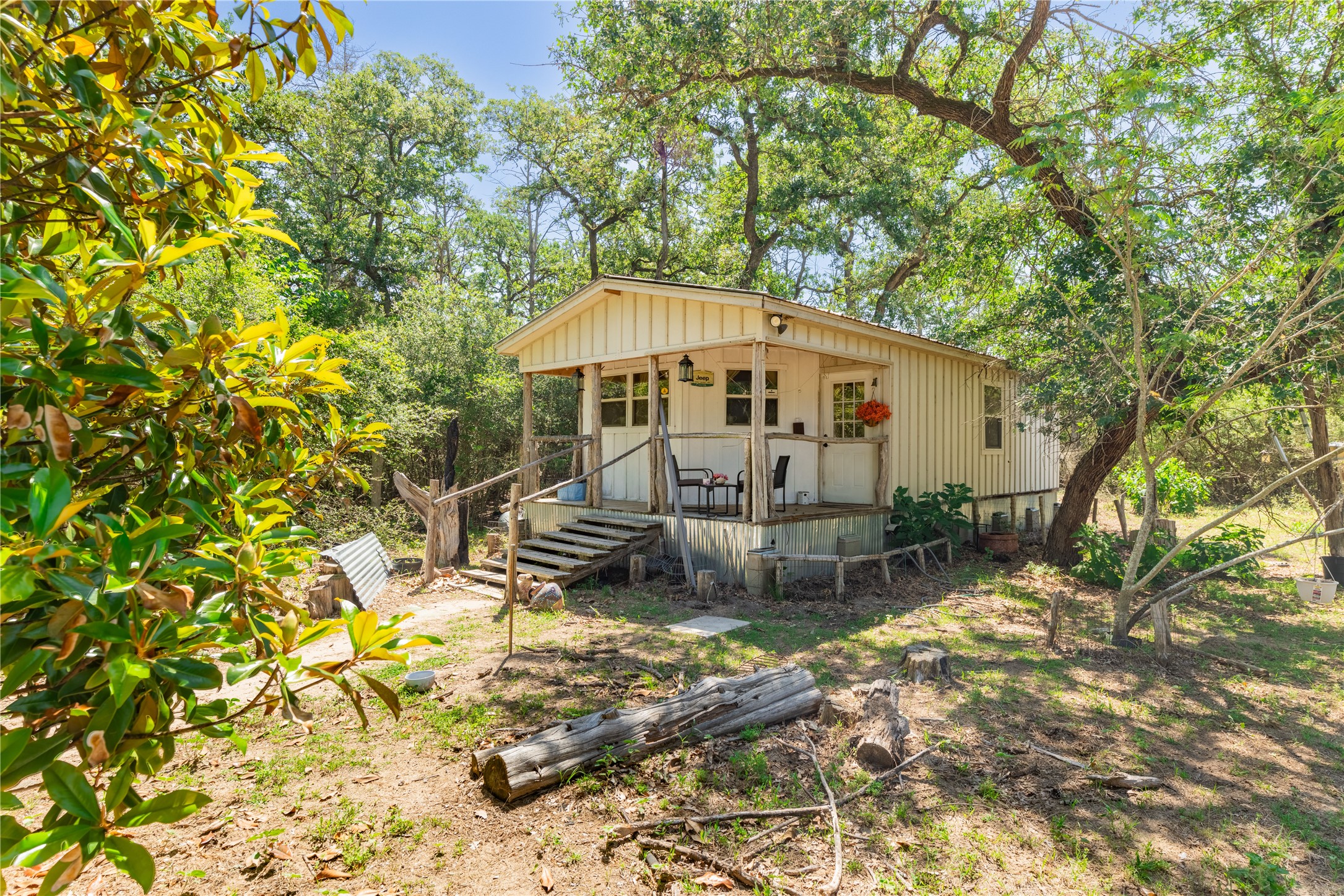 main property photo 16
