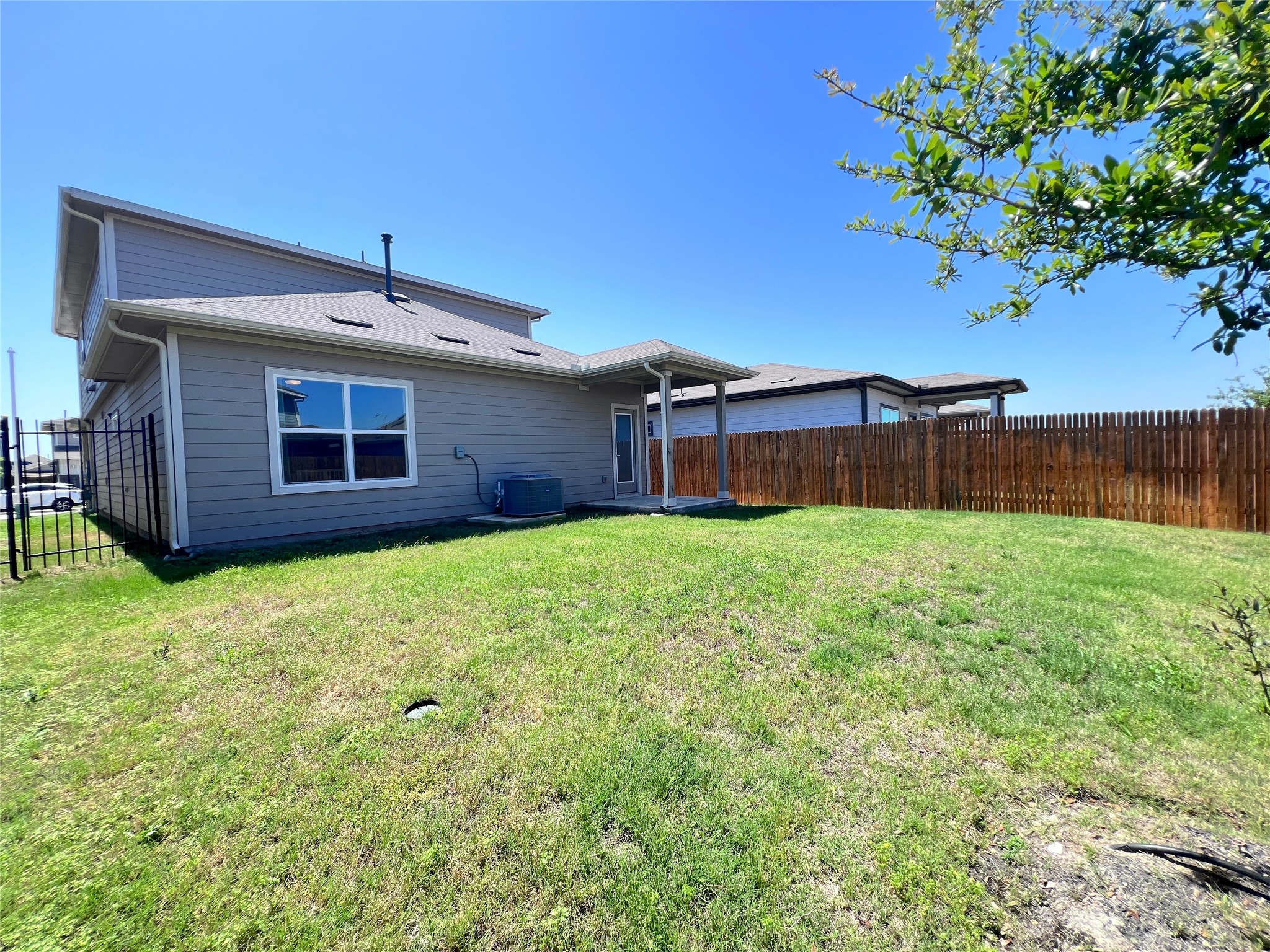 main property photo 24
