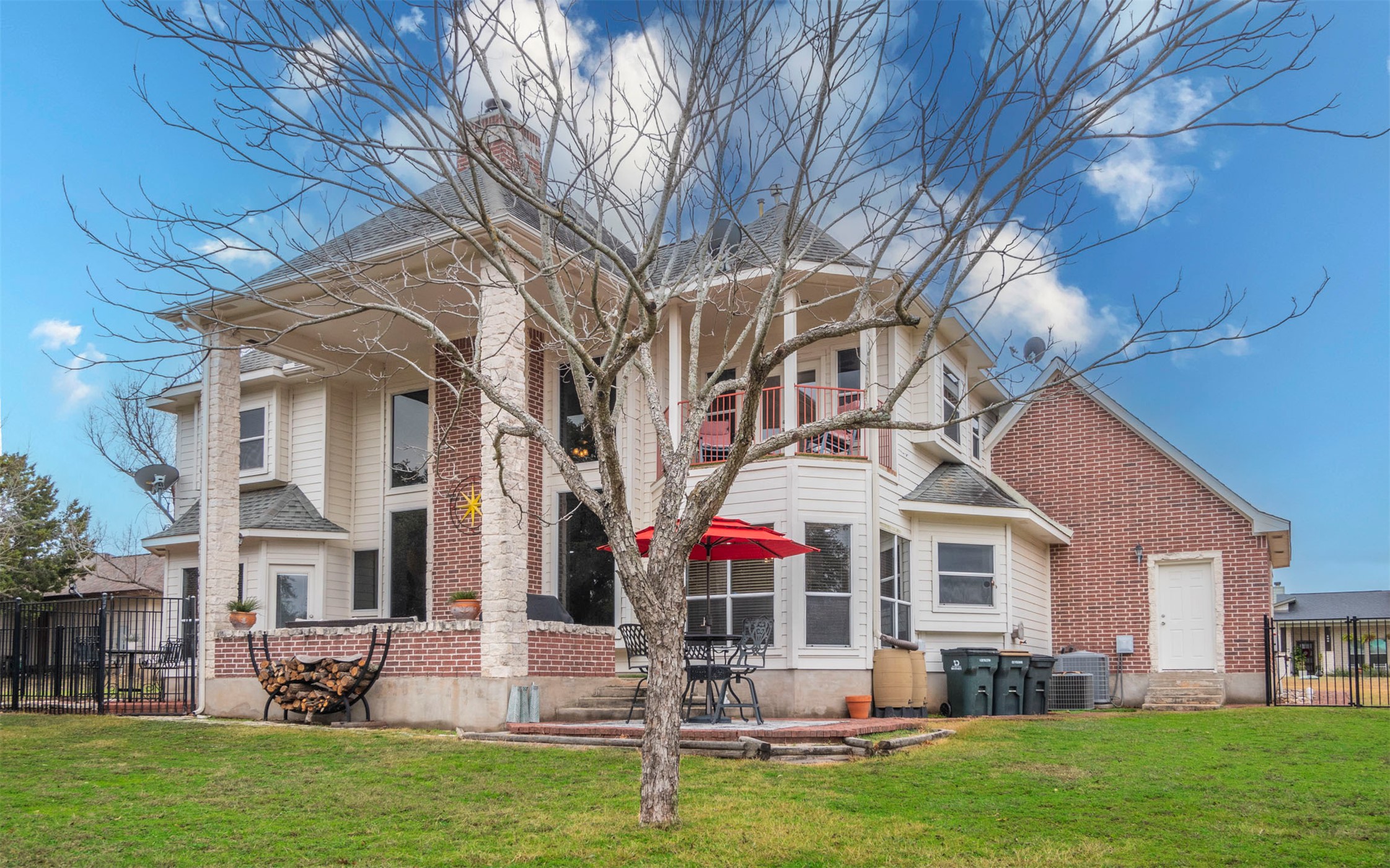 main property photo 18