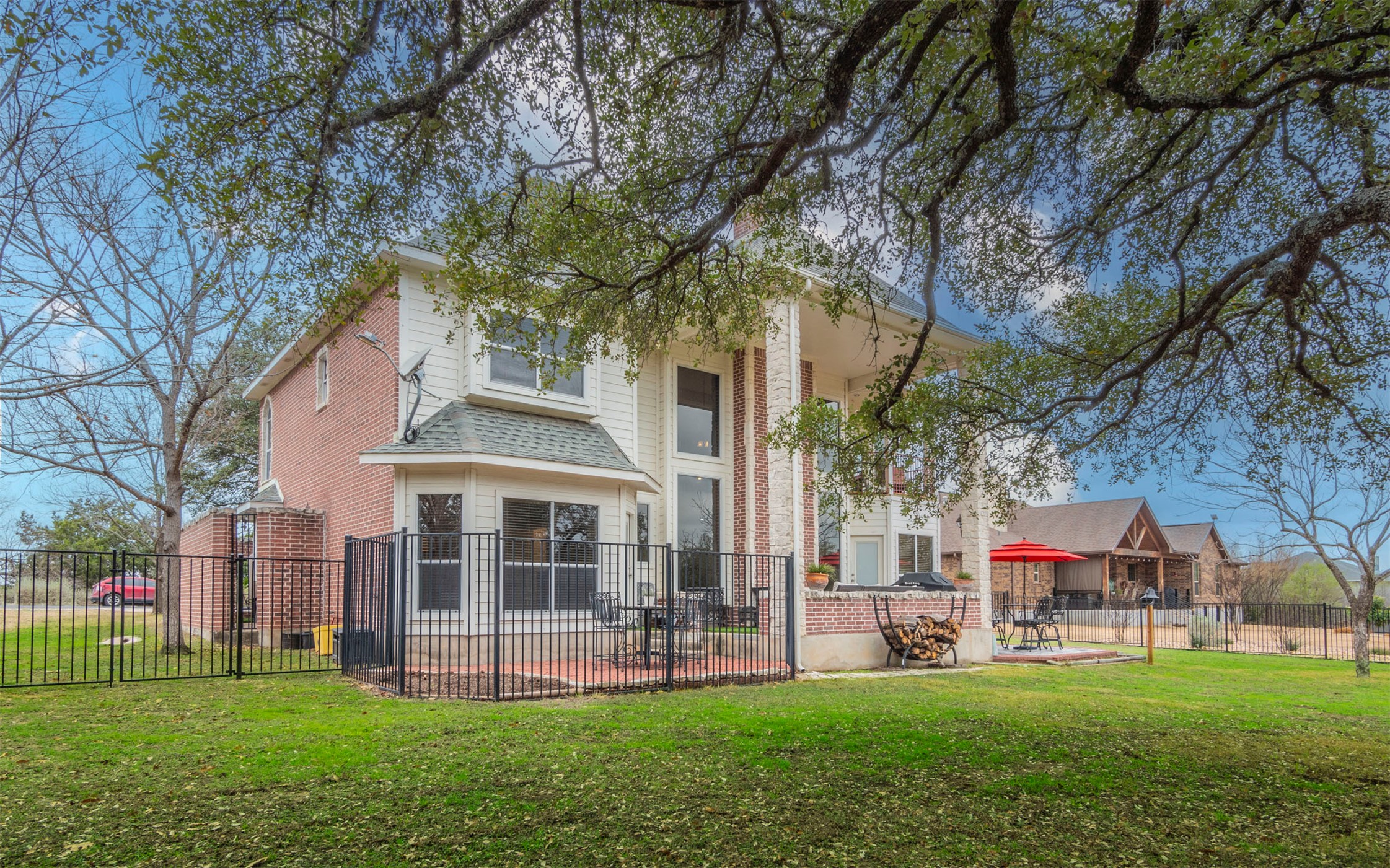 main property photo 19