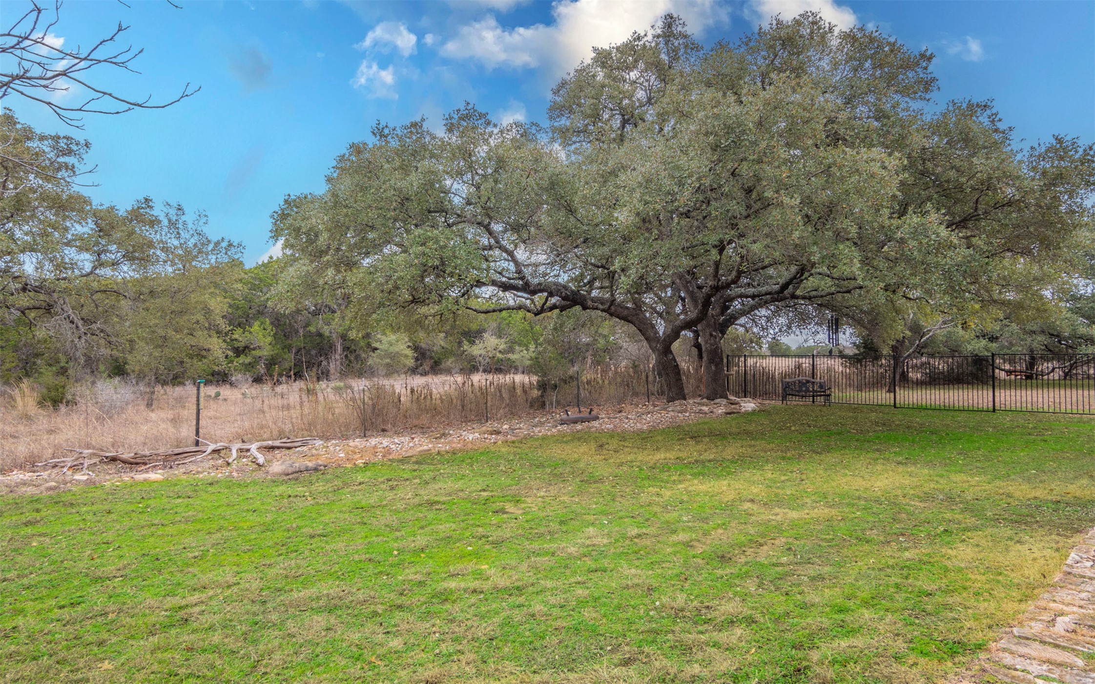 main property photo 22