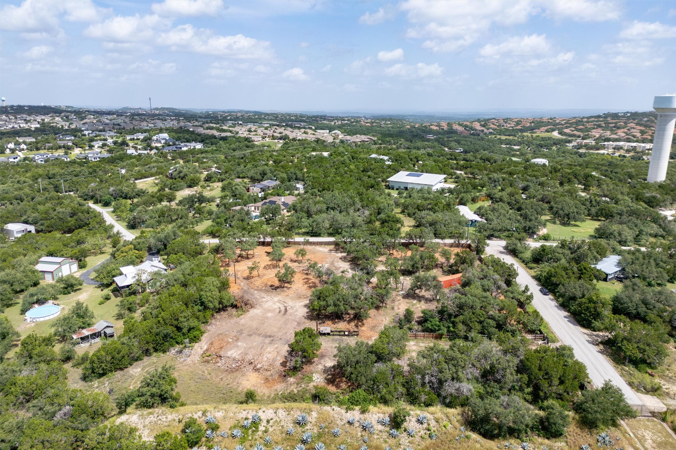 main property photo 11