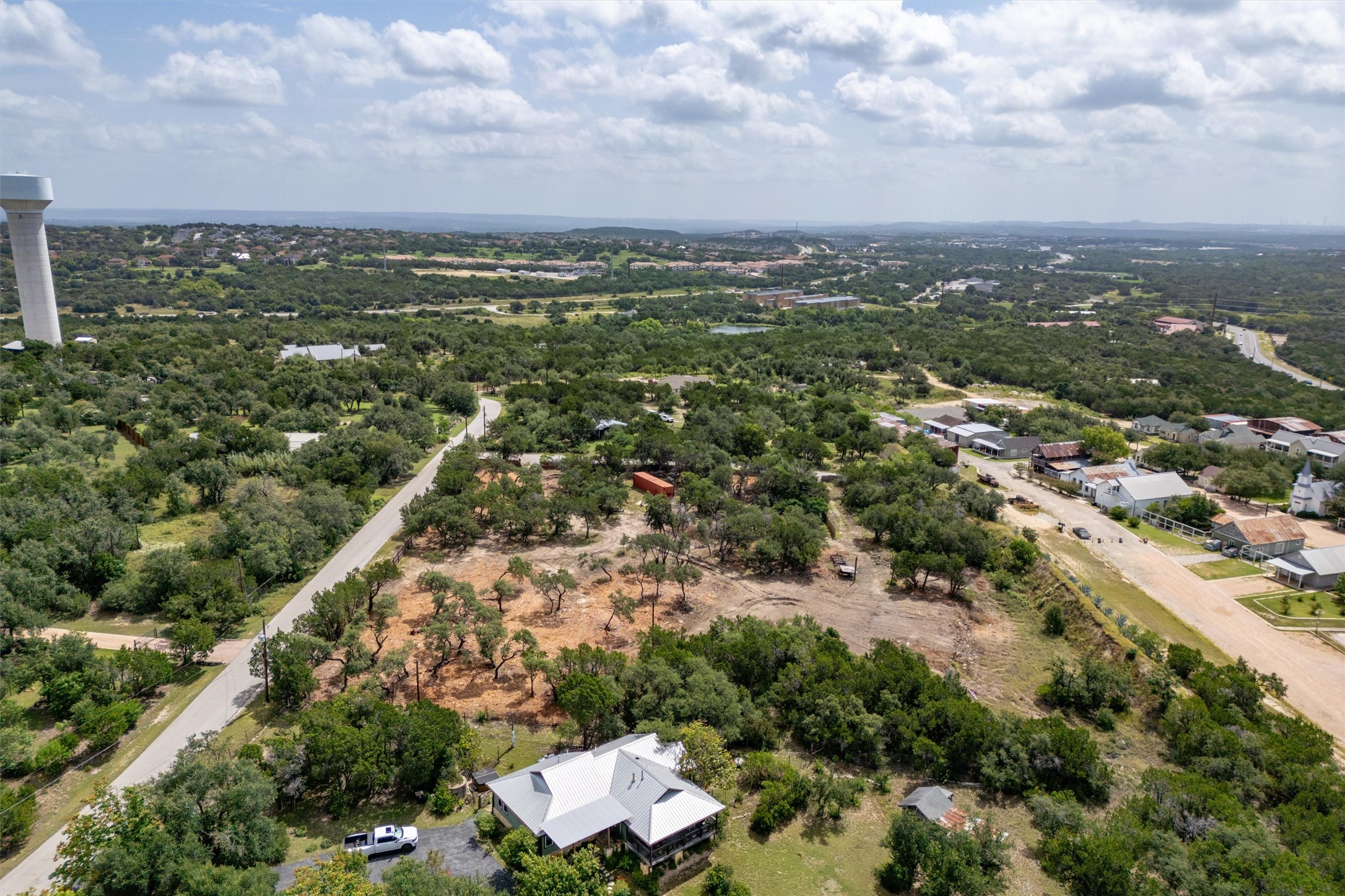 main property photo 14