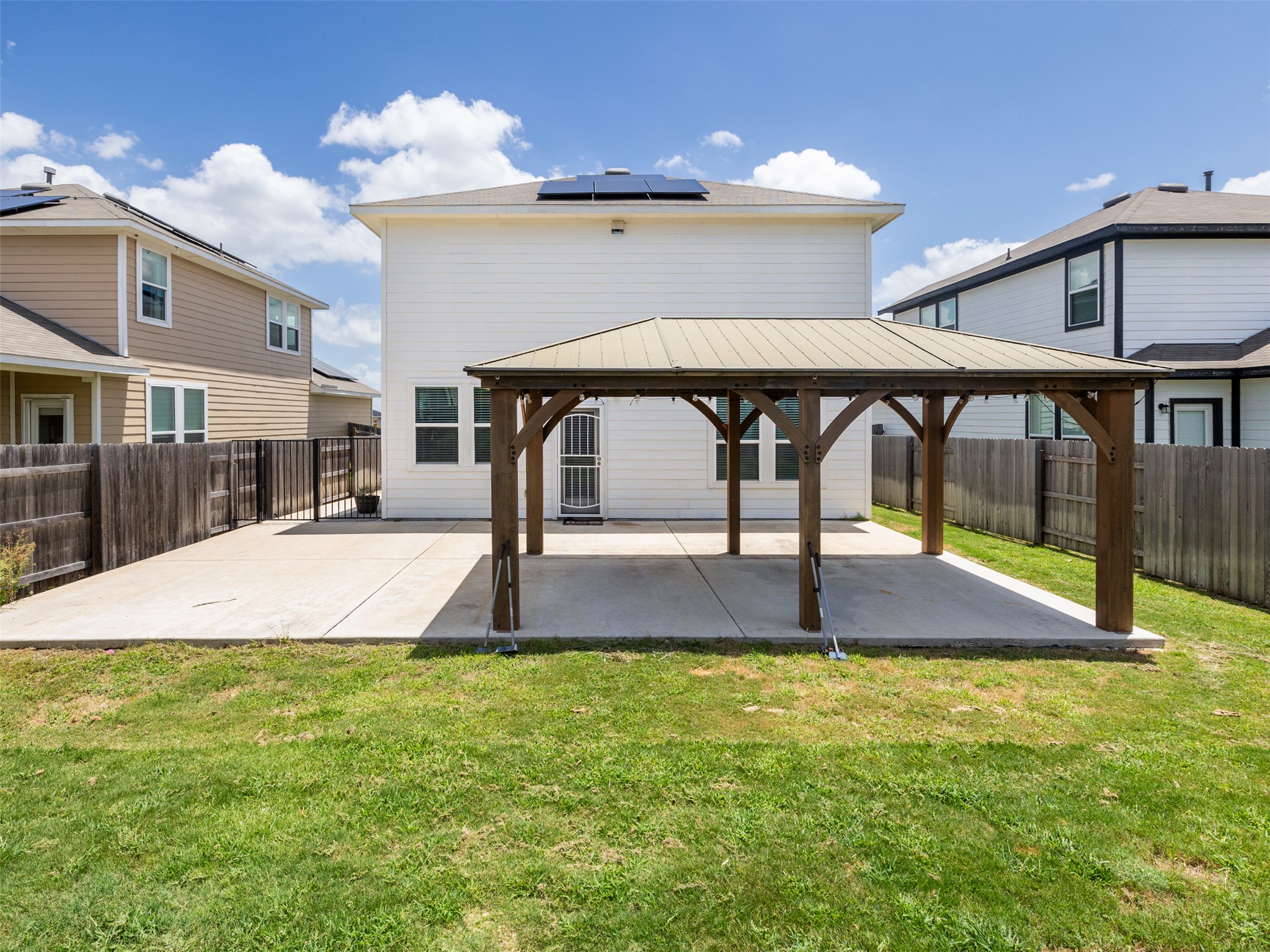 main property photo 25