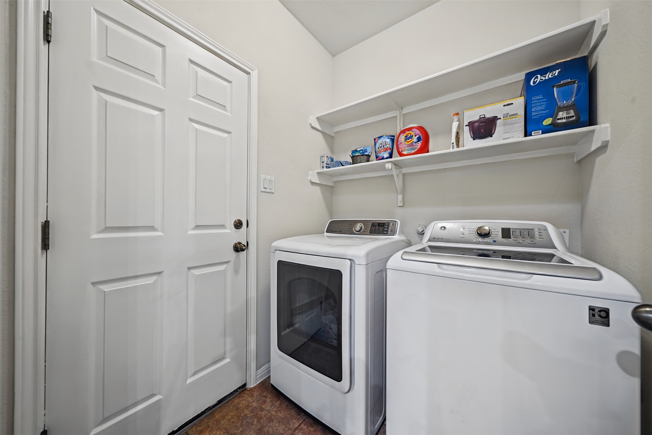 main property photo 23