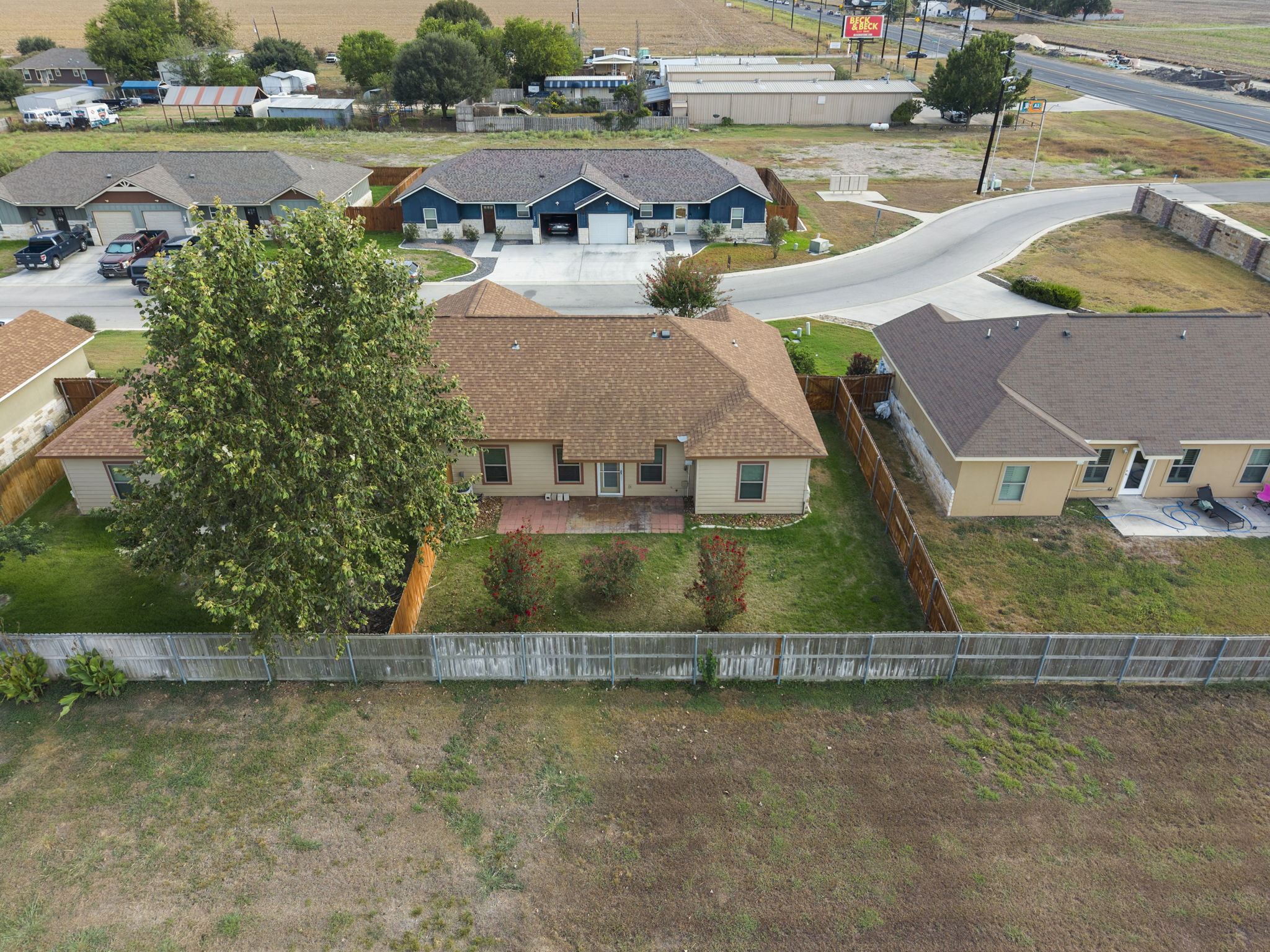 main property photo 24