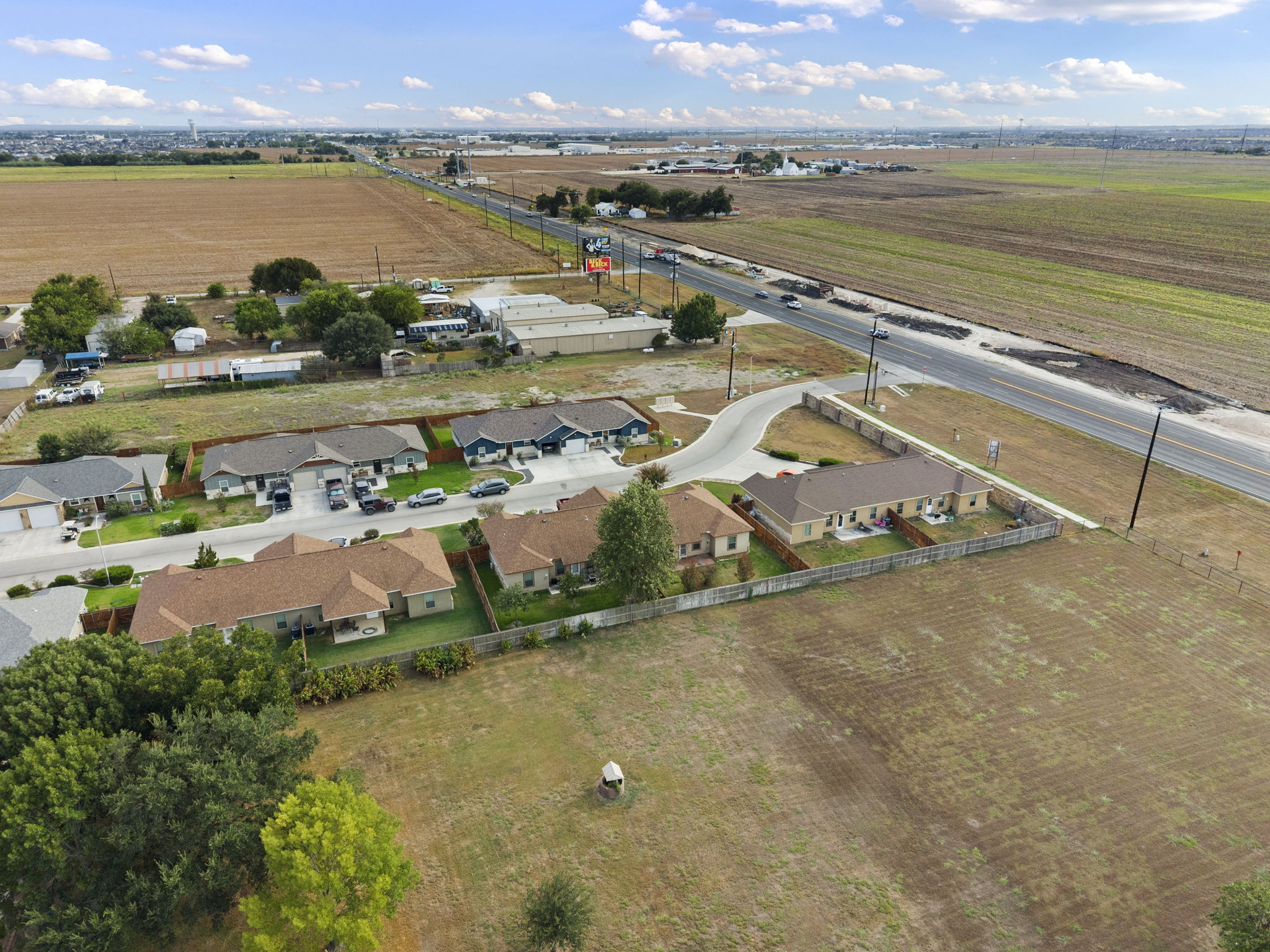 main property photo 27