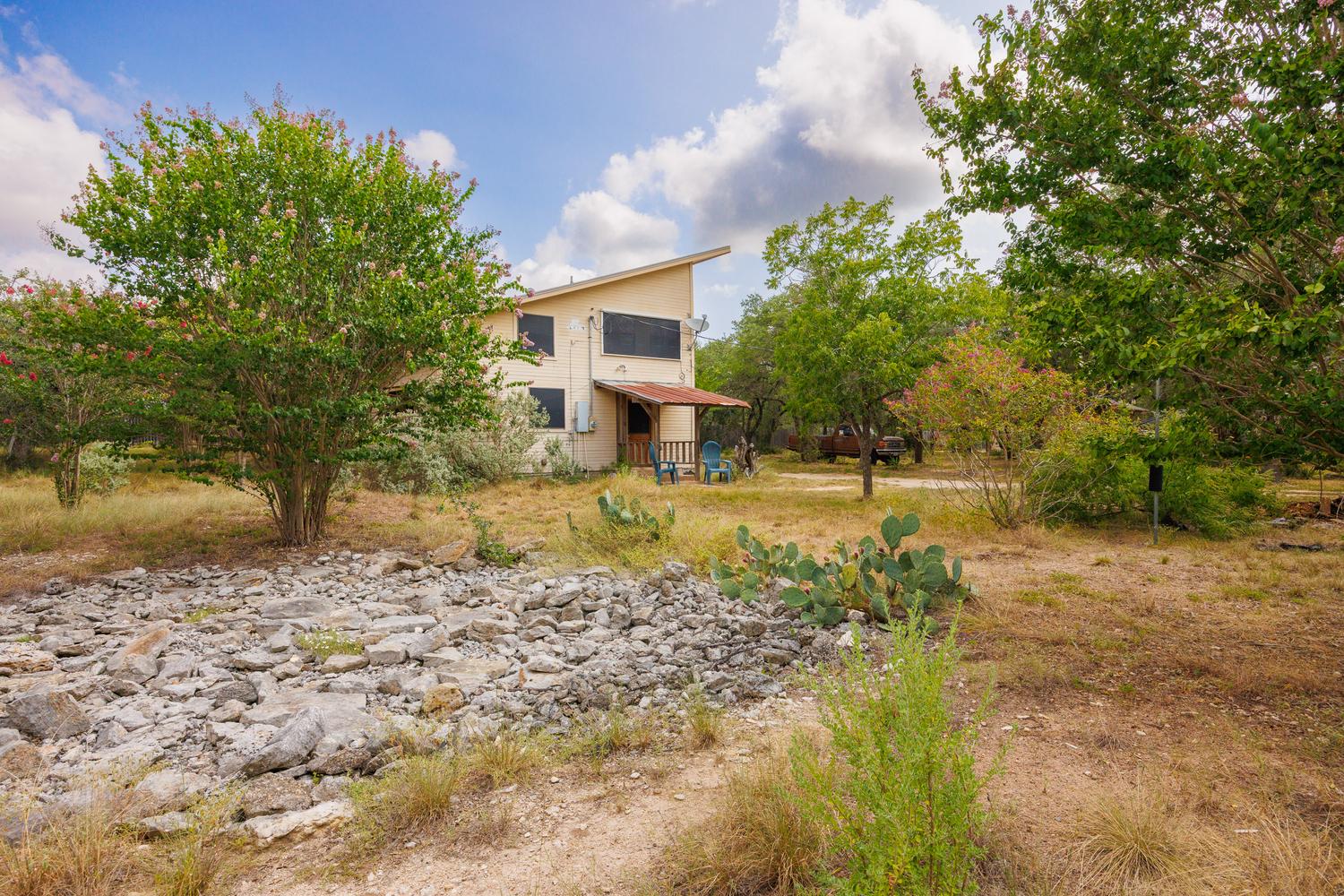main property photo 16
