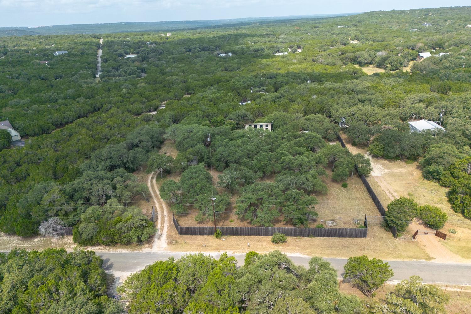 main property photo 32