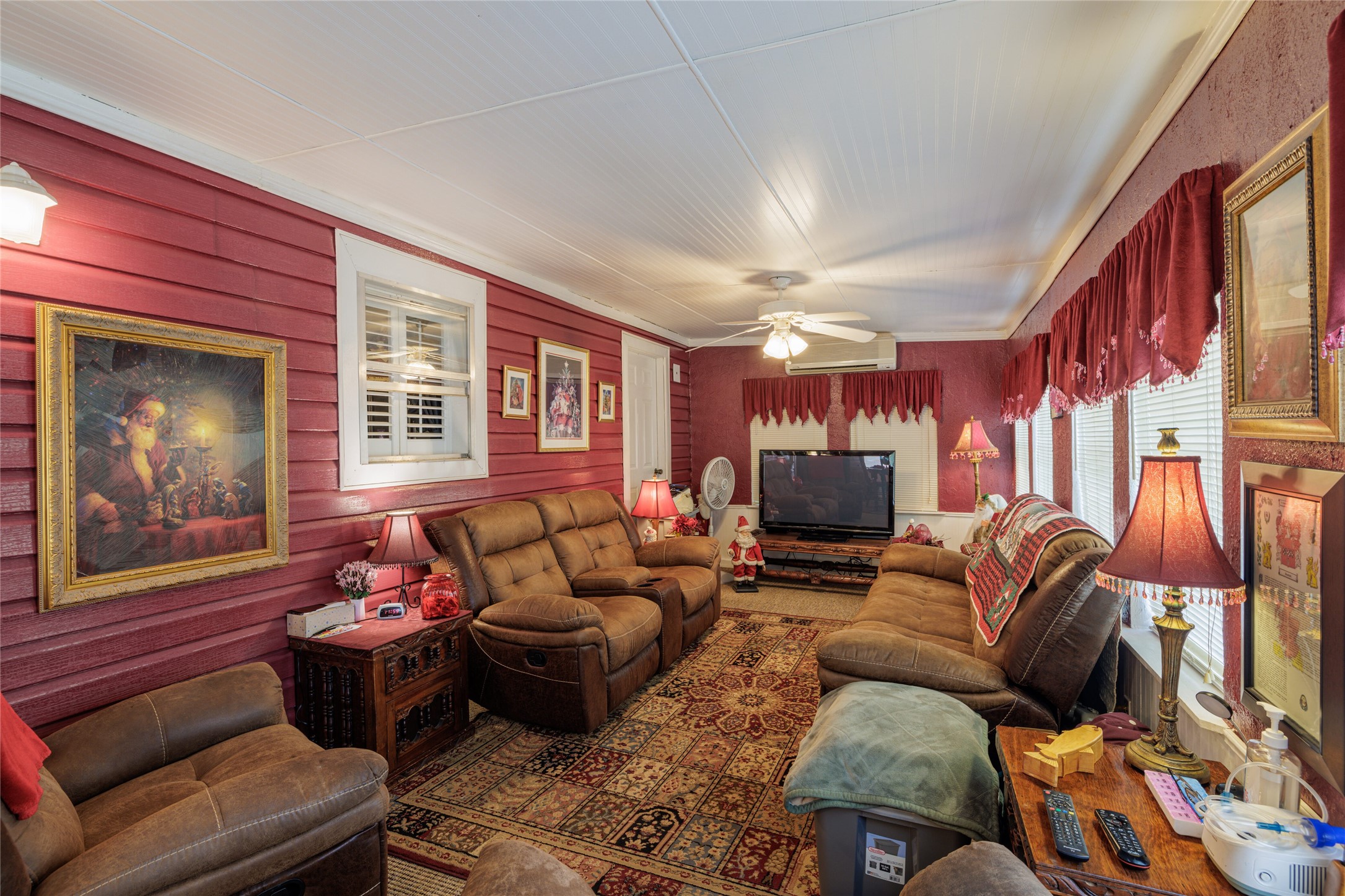 main property photo 14
