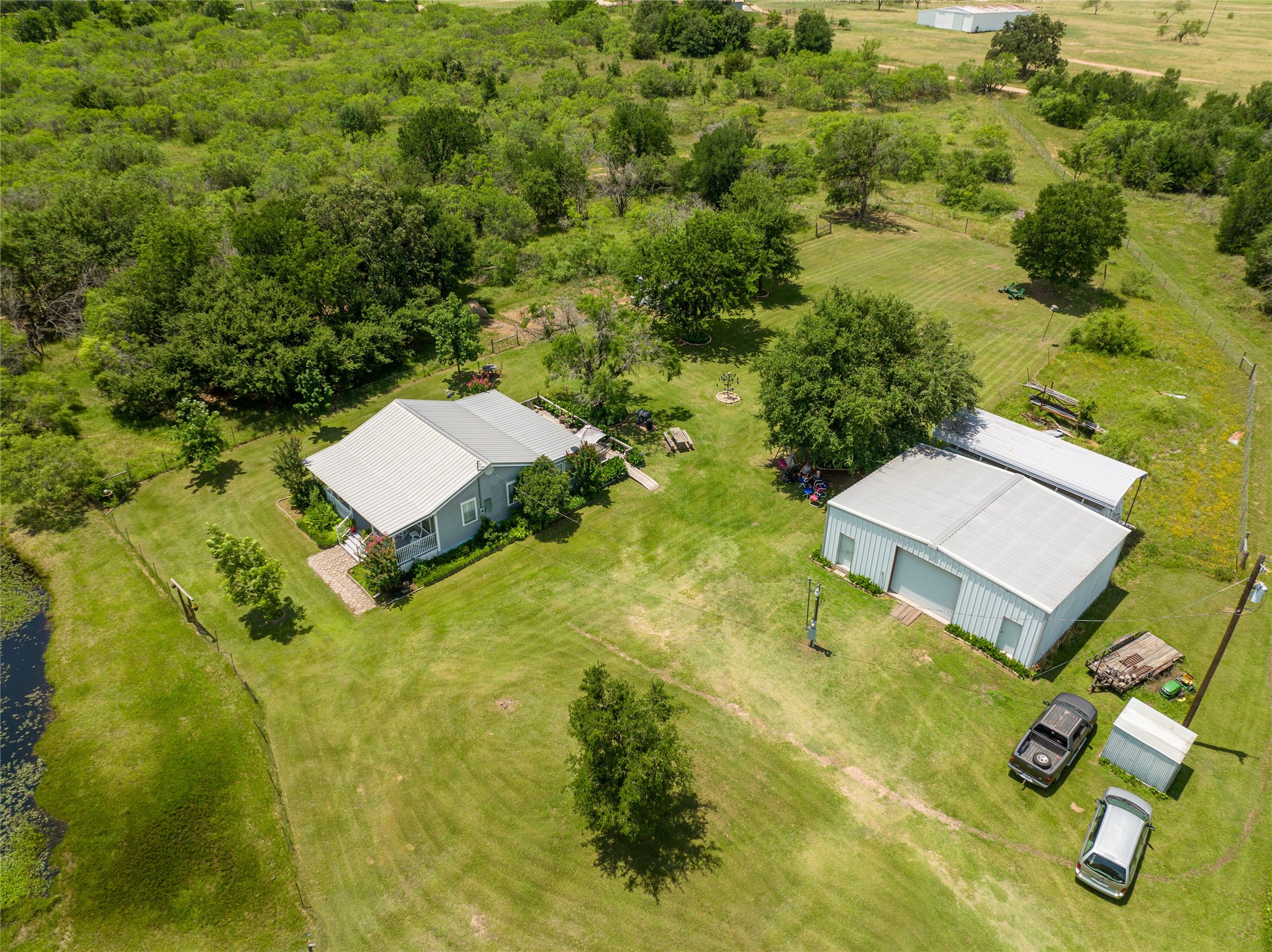 main property photo 4