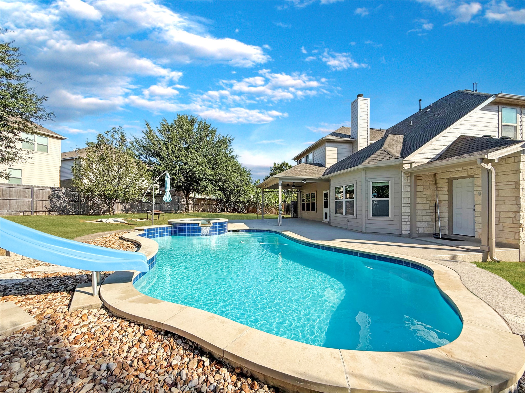 main property photo 24