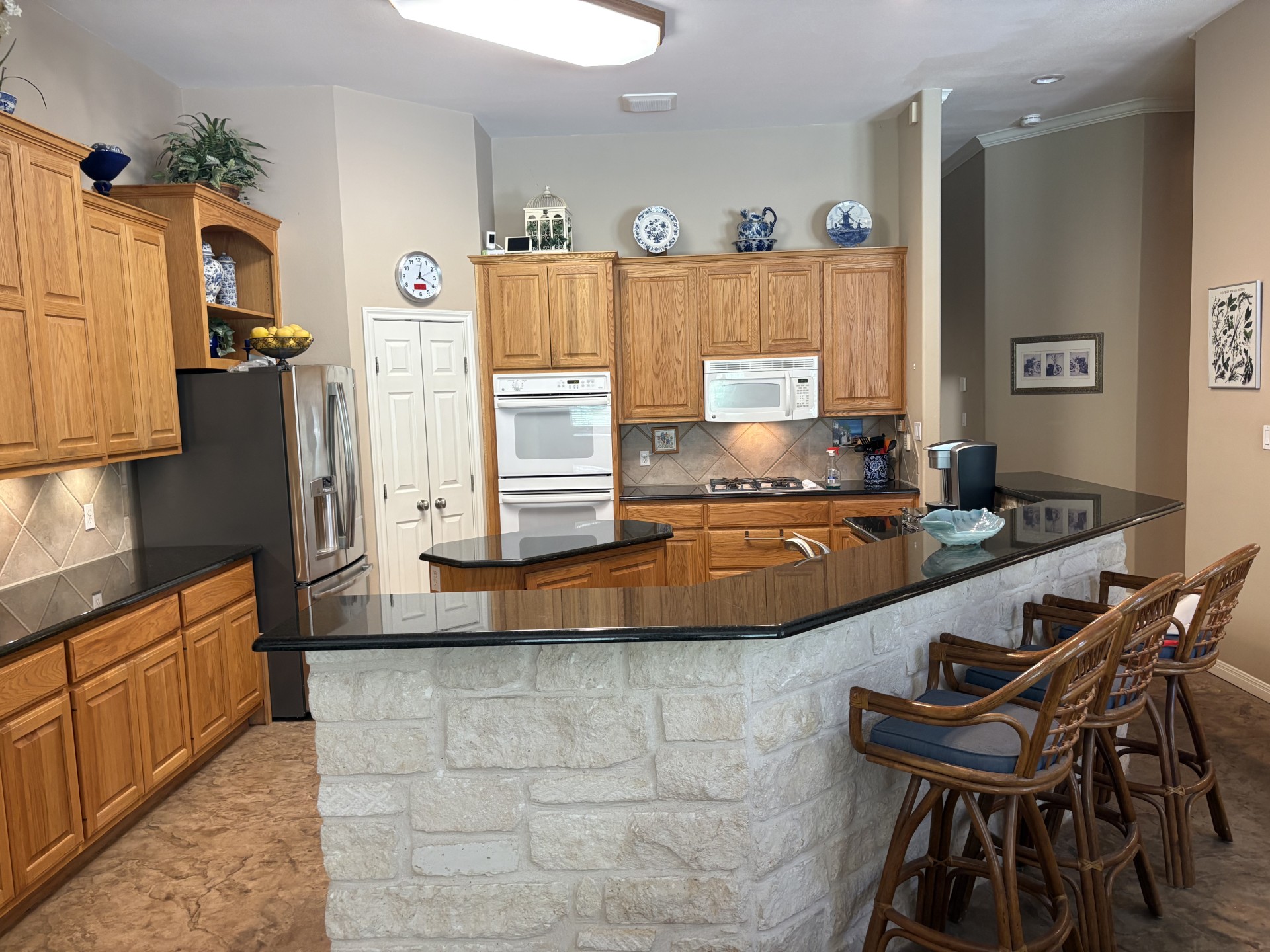 main property photo 23