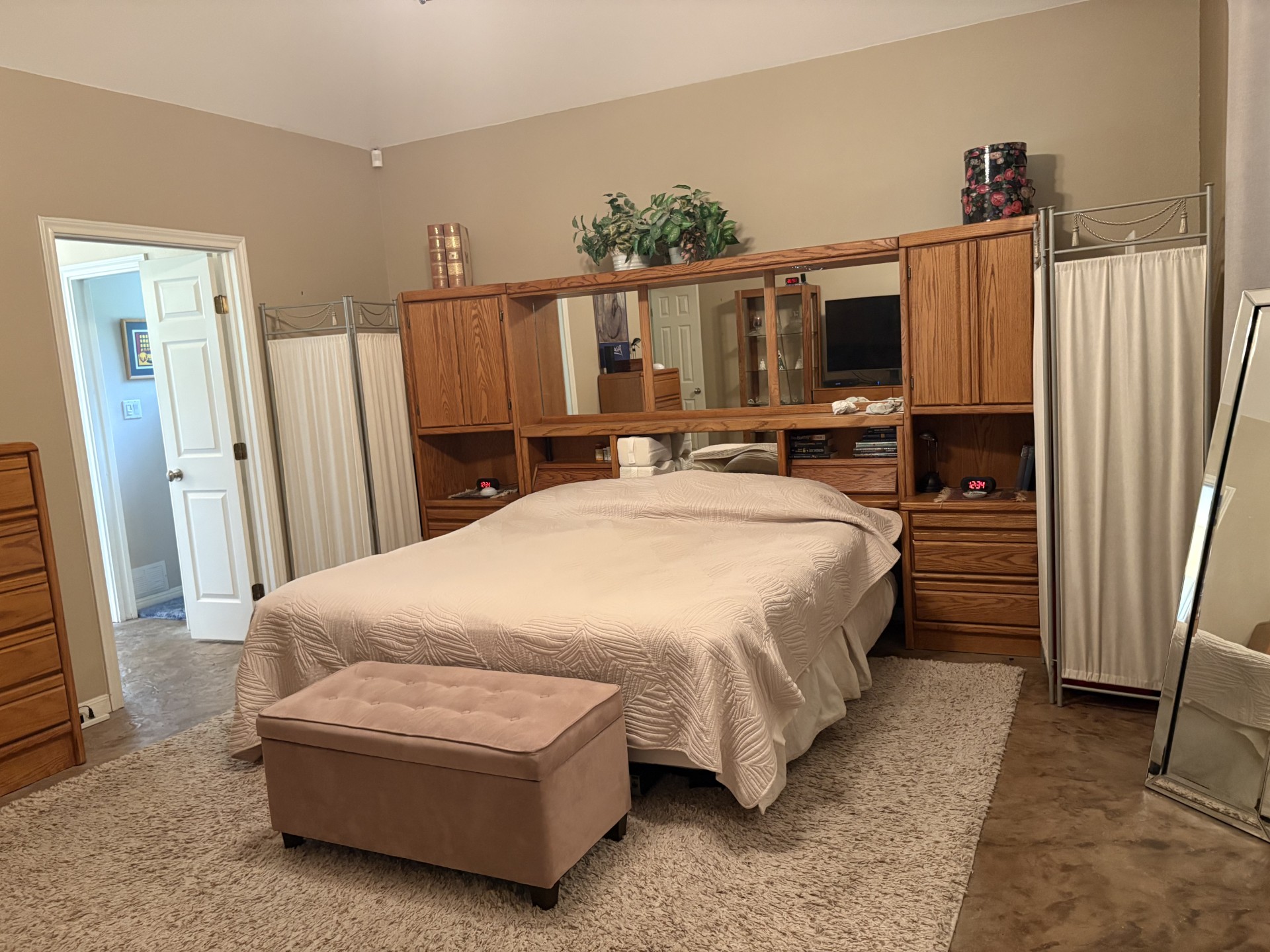 main property photo 30