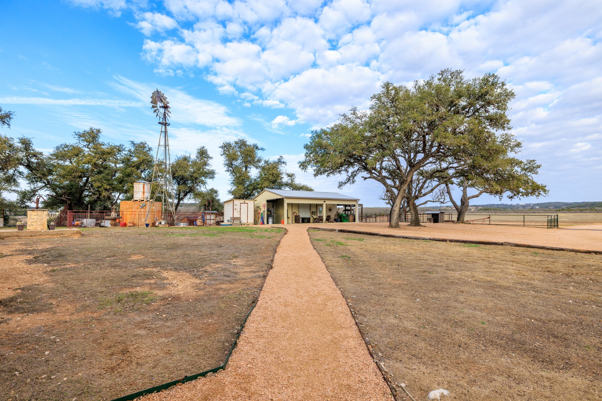 main property photo 17