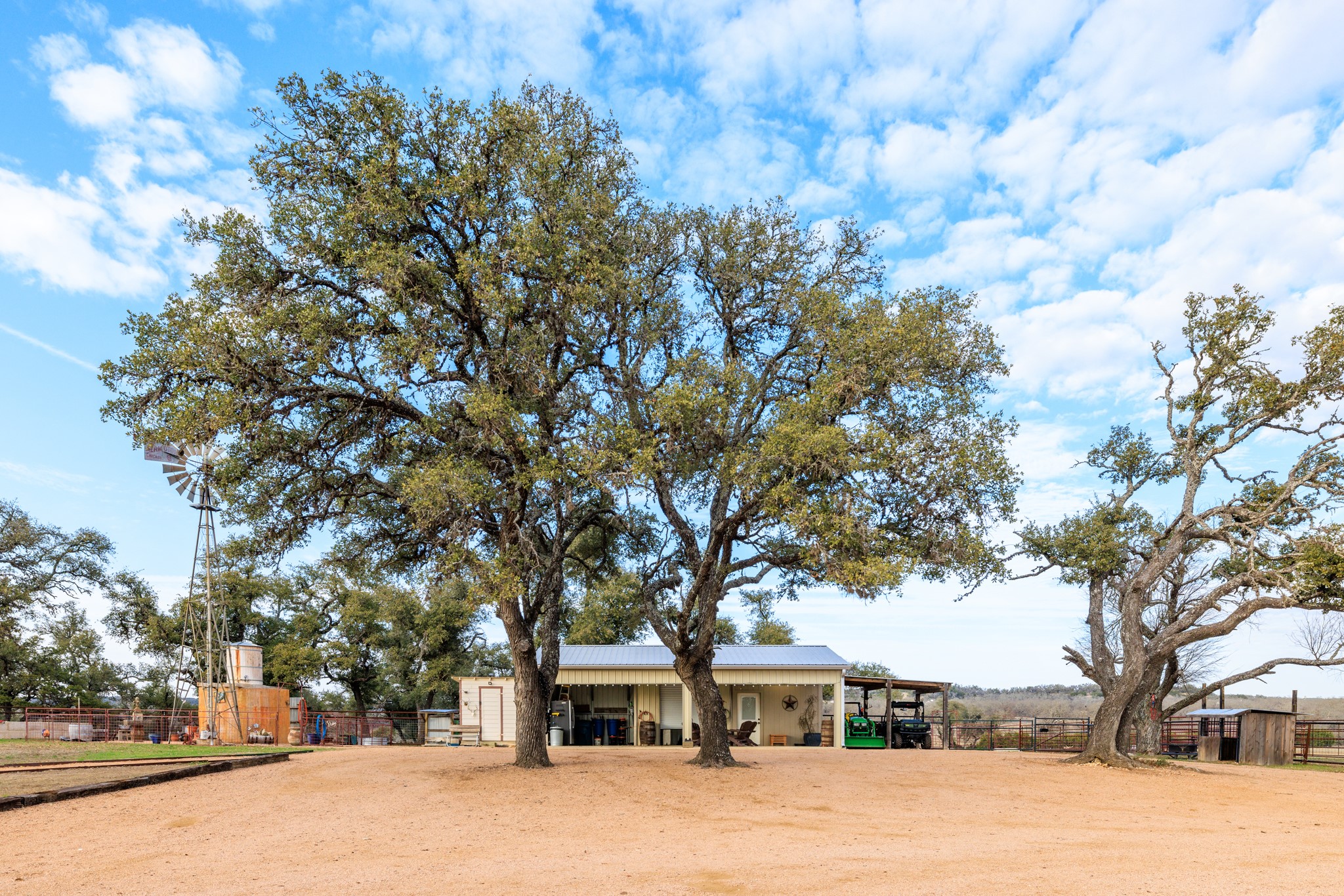main property photo 18