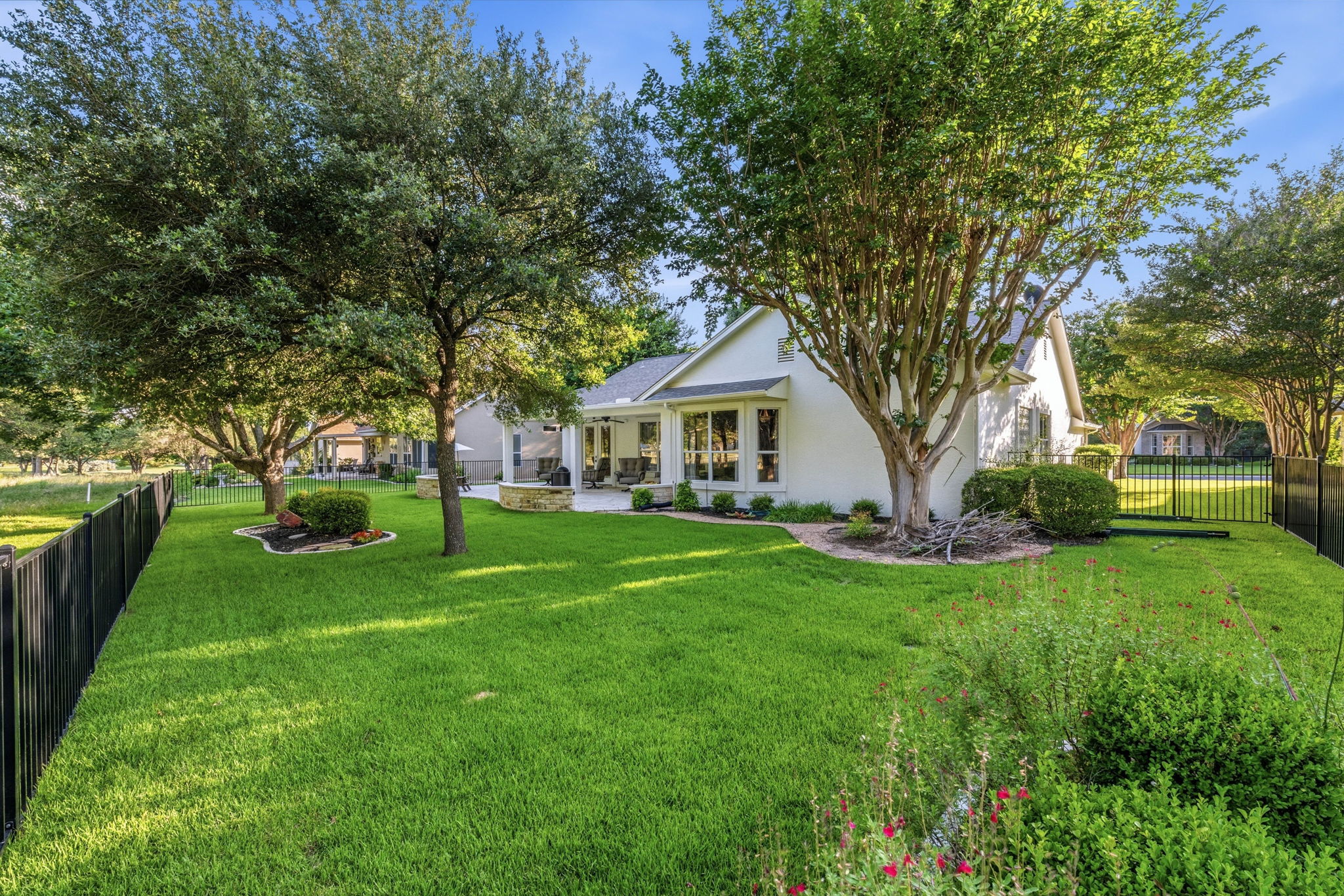 main property photo 37